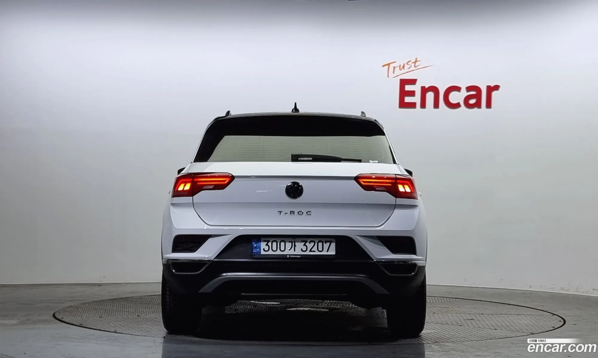 Volkswagen T-Roc 20 Tdi Style - фотография 12505645