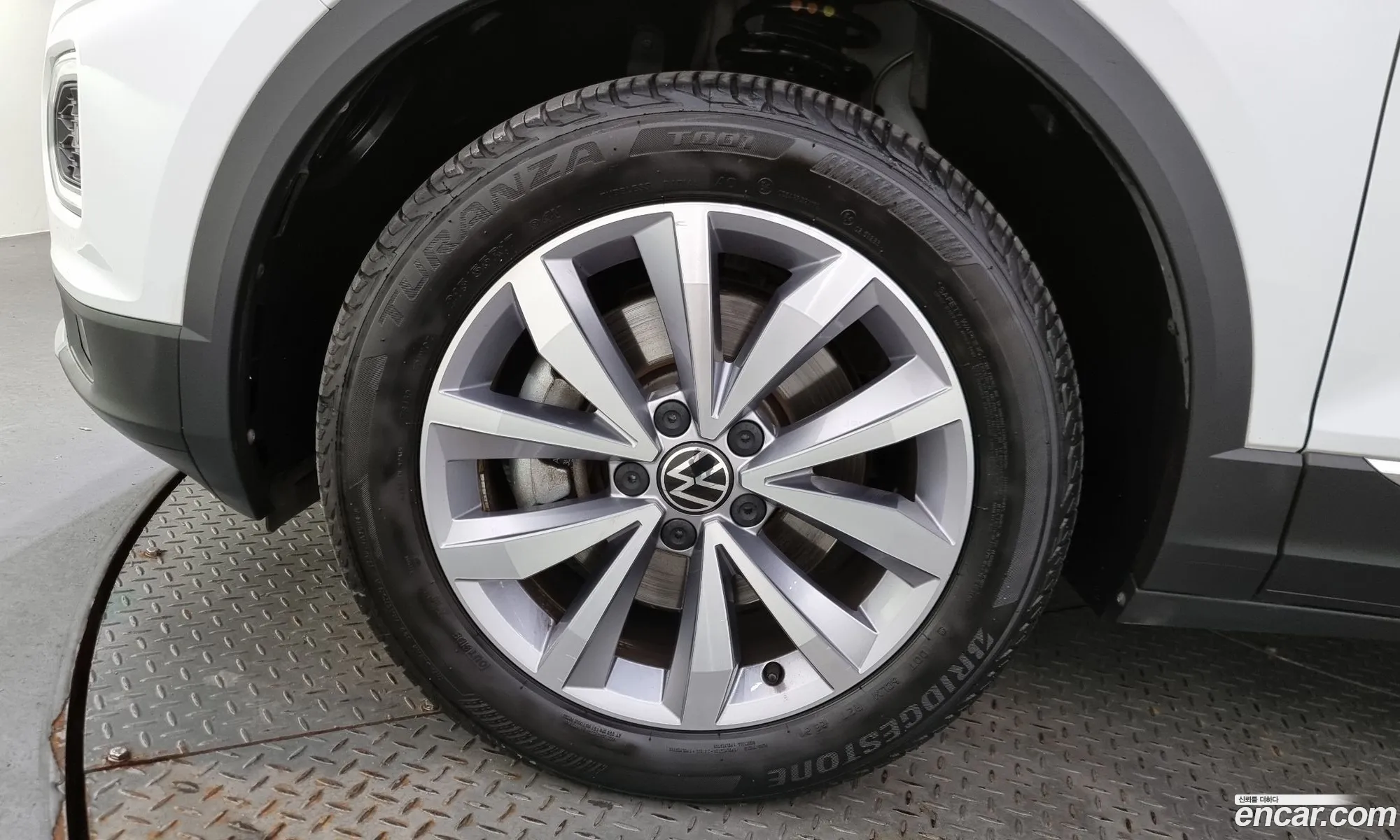 Volkswagen T-Roc 20 Tdi Style - фотография 12505646