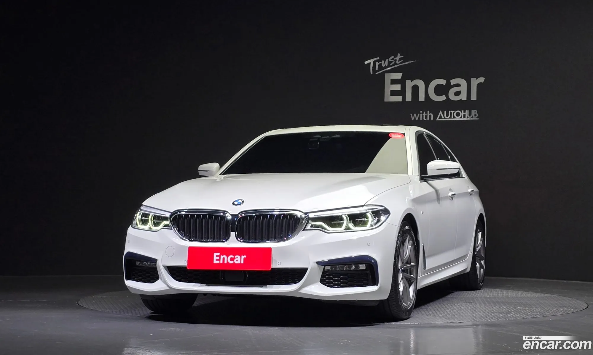 BMW 5 Series G30 530I xDrive M Sports - фотография 18389175
