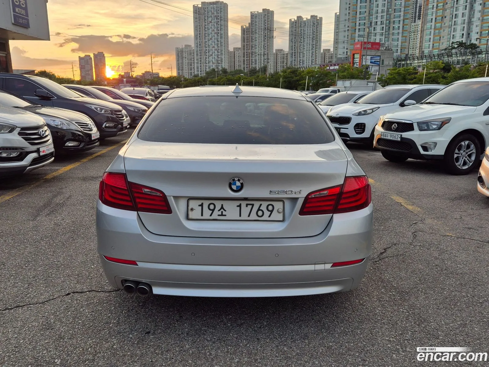 BMW 5 Series F10 520D - фотография 3687284