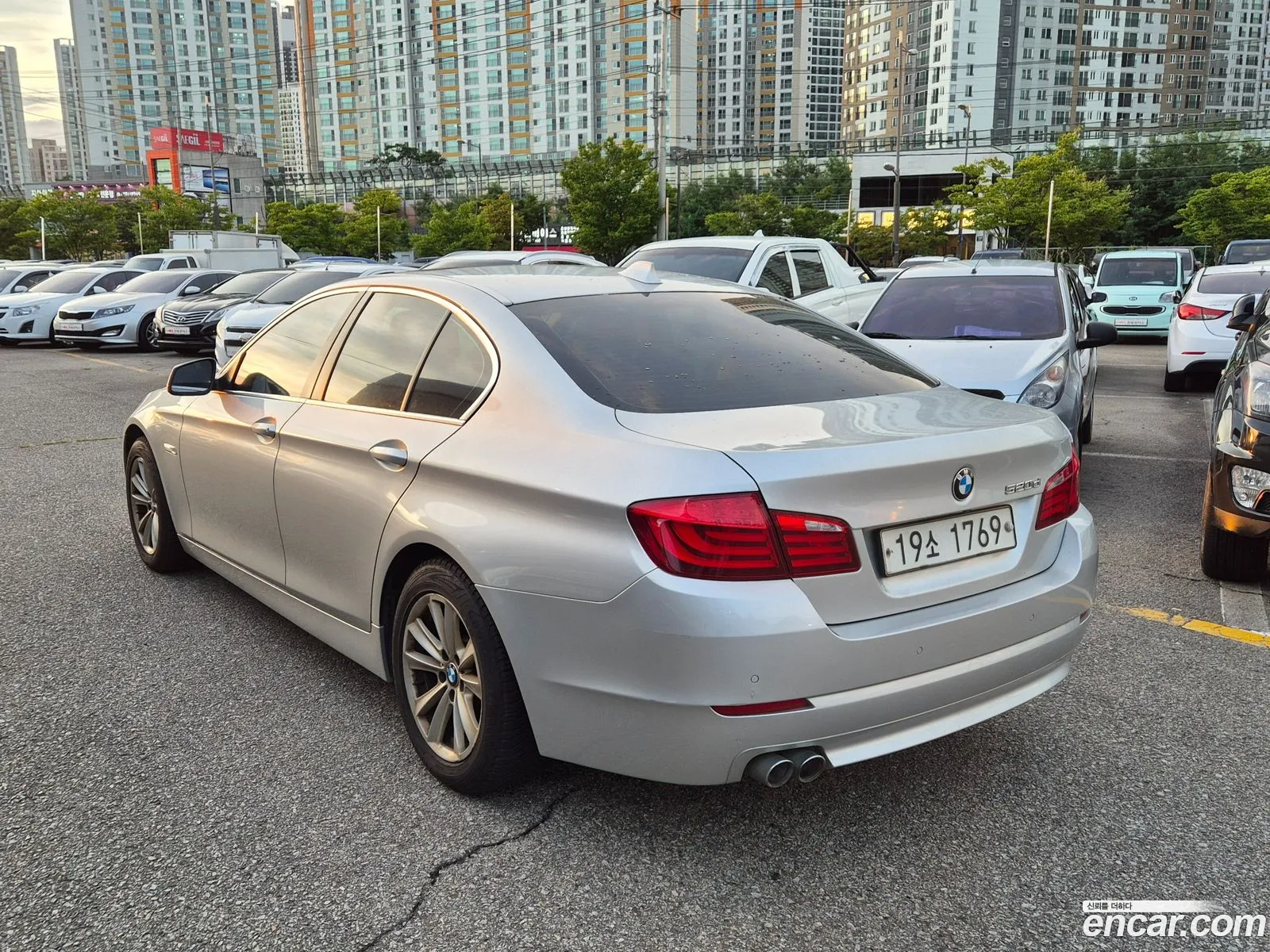 BMW 5 Series F10 520D - фотография 3687285