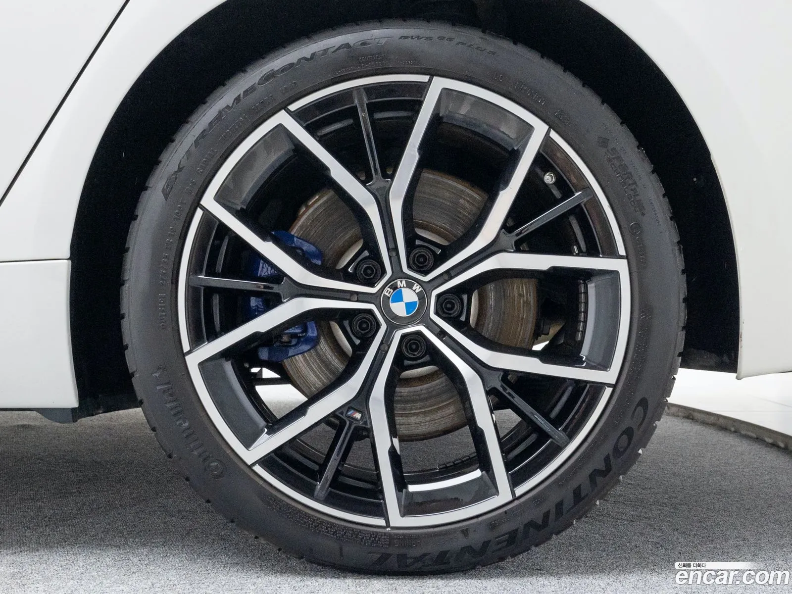 BMW 5 Series G30 530E M Sports - фотография 6938255