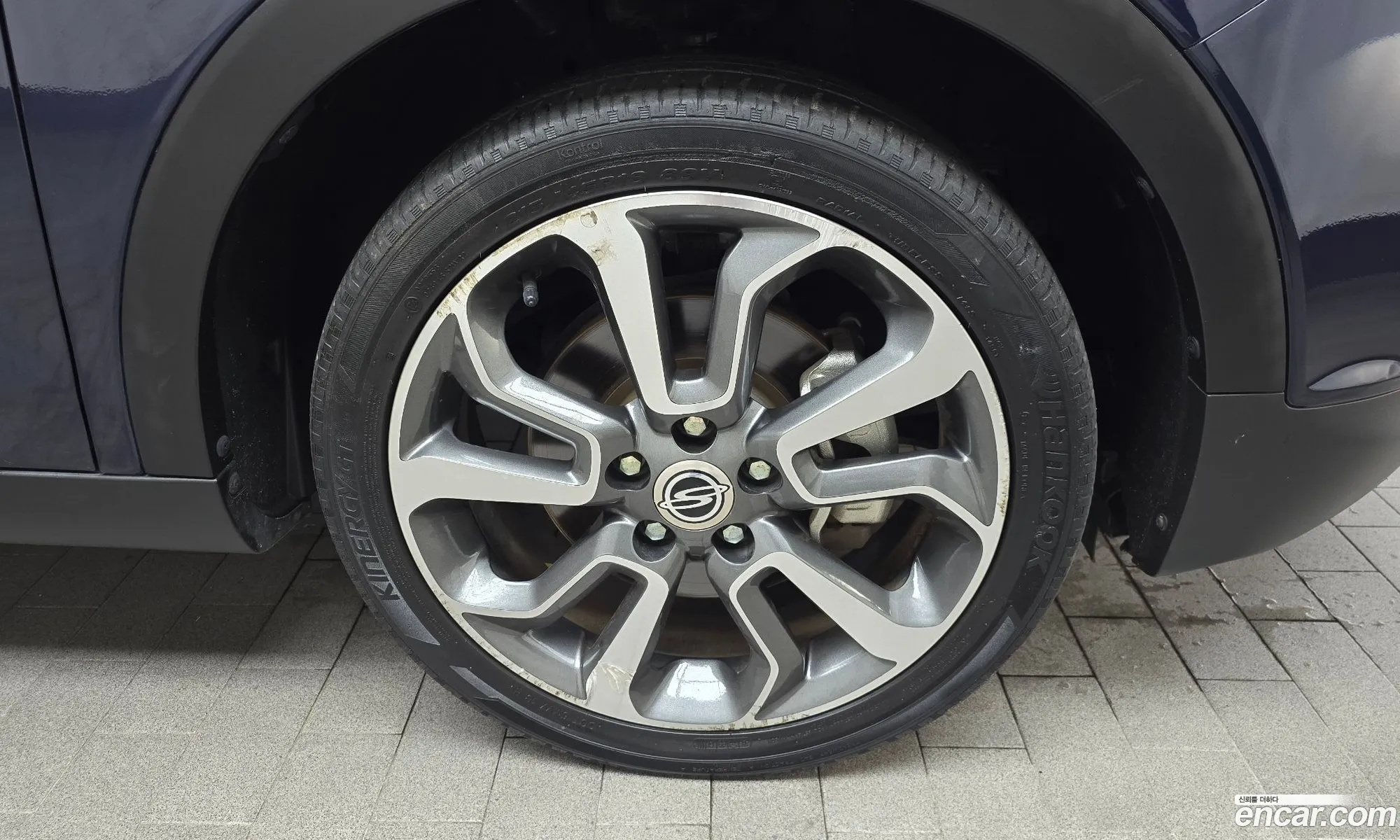 Kg Mobility Ssangyong Tivoli Lx 2Wd Top-Of-The-Line Model - фотография 5189213