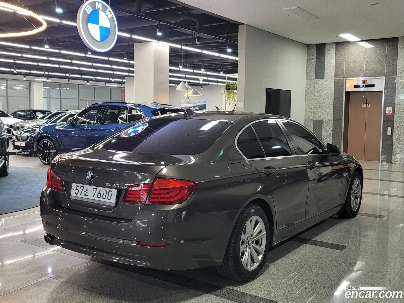 BMW 5 Series F10 520D - фотография 7016528