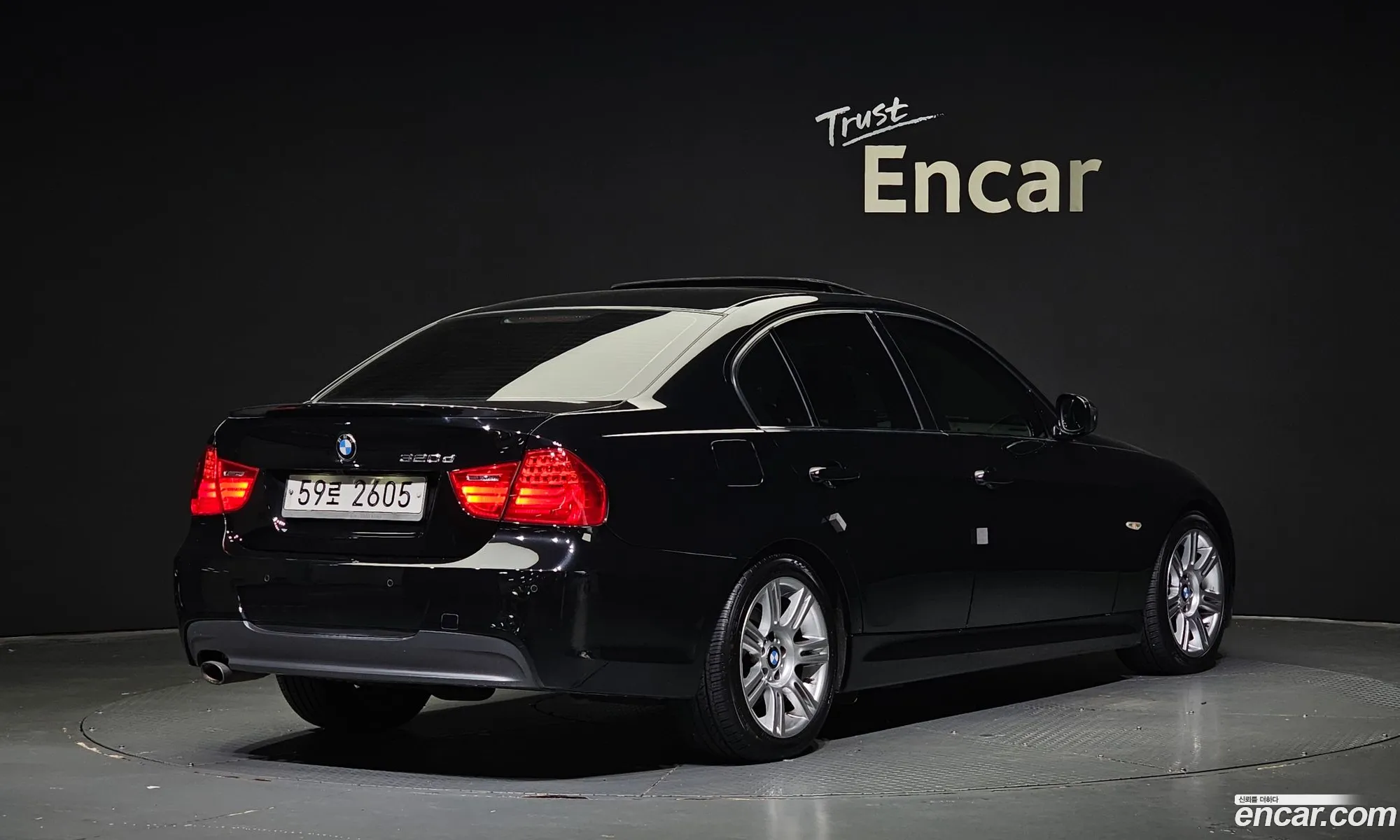 BMW 3 Series E90 320D Sedan M Sports - фотография 5658629