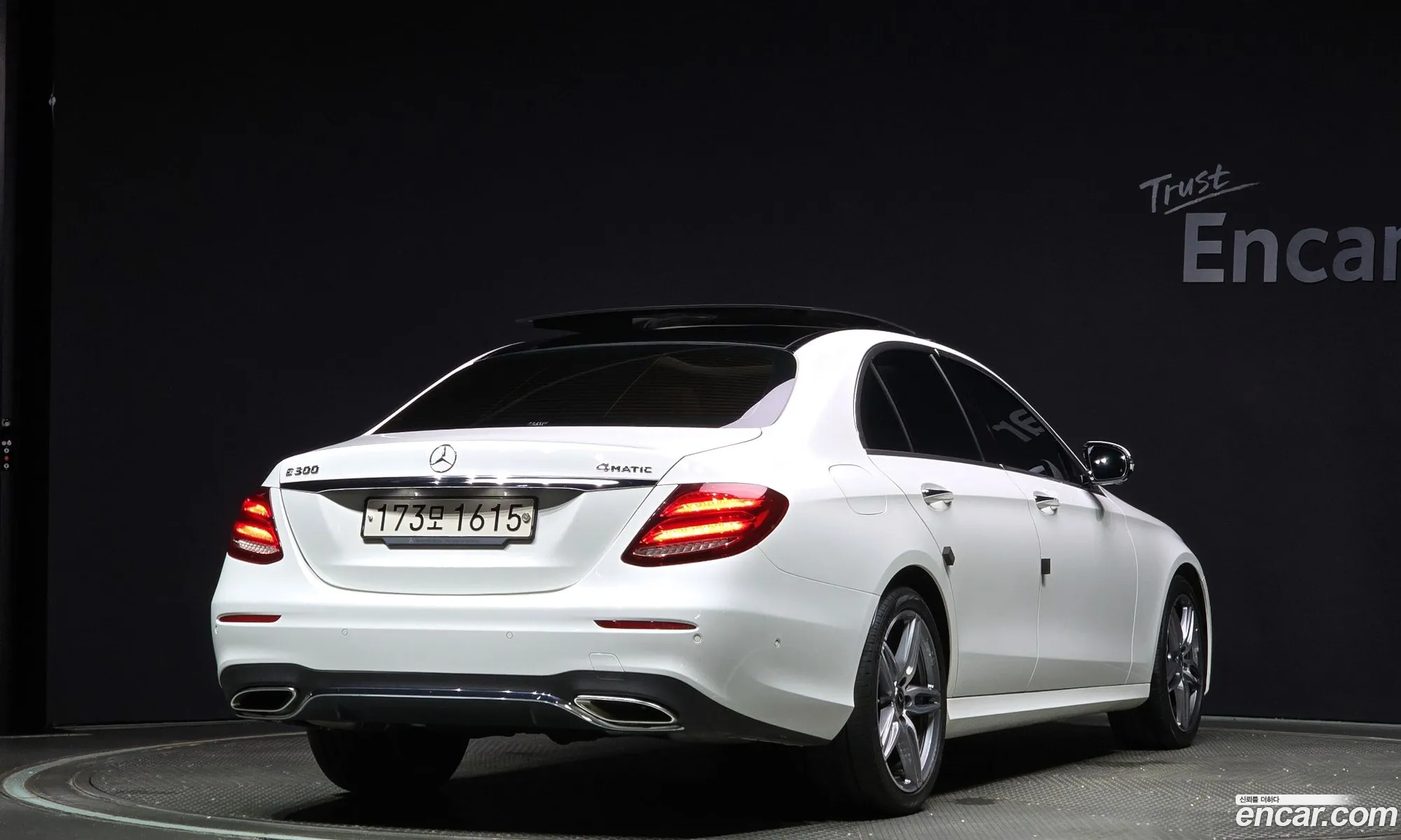 Mercedes E-Class W213 E300 4Matic Amg Line - фотография 19186466