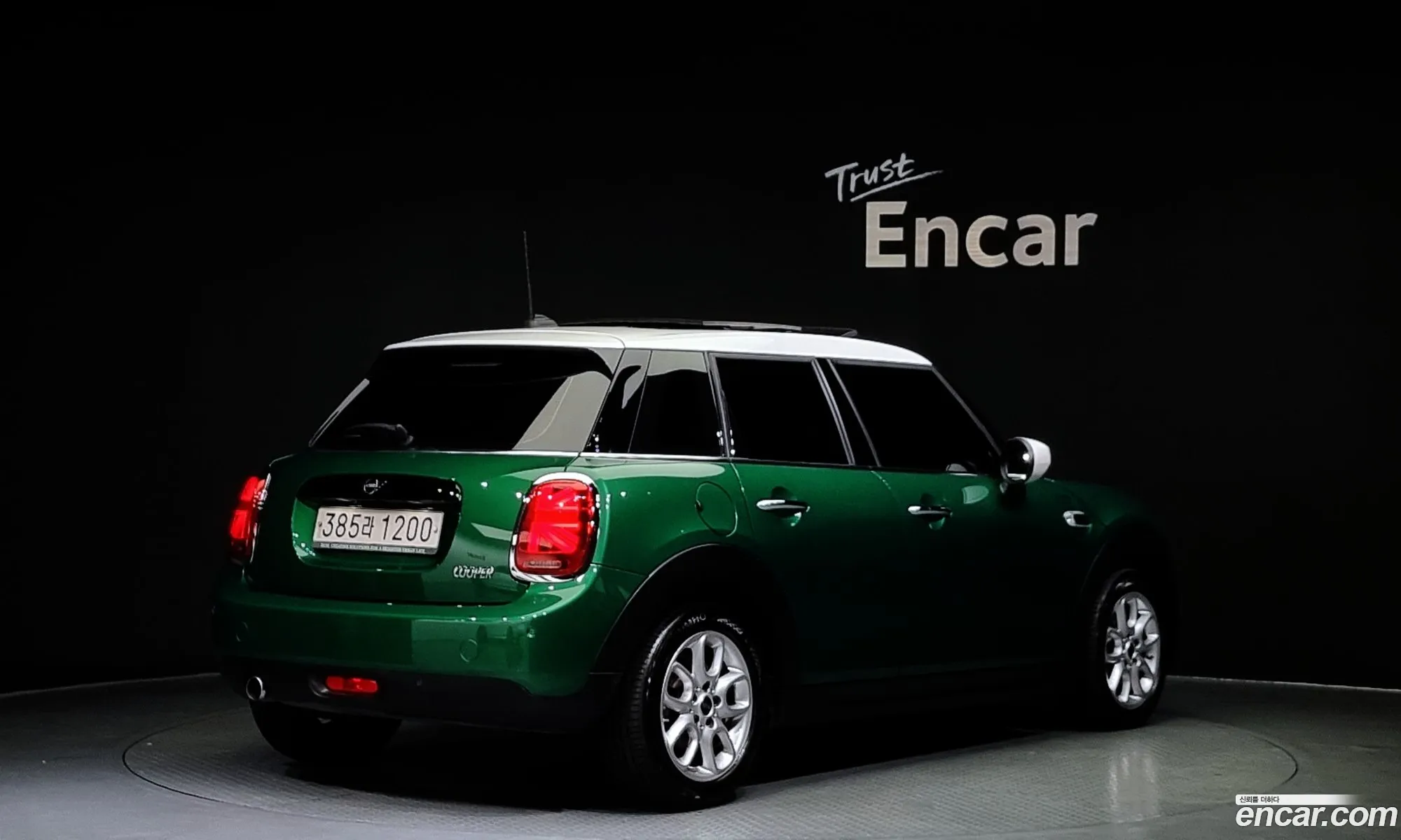 Mini Cooper 5-Door High 3Rd Generation - фотография 953534