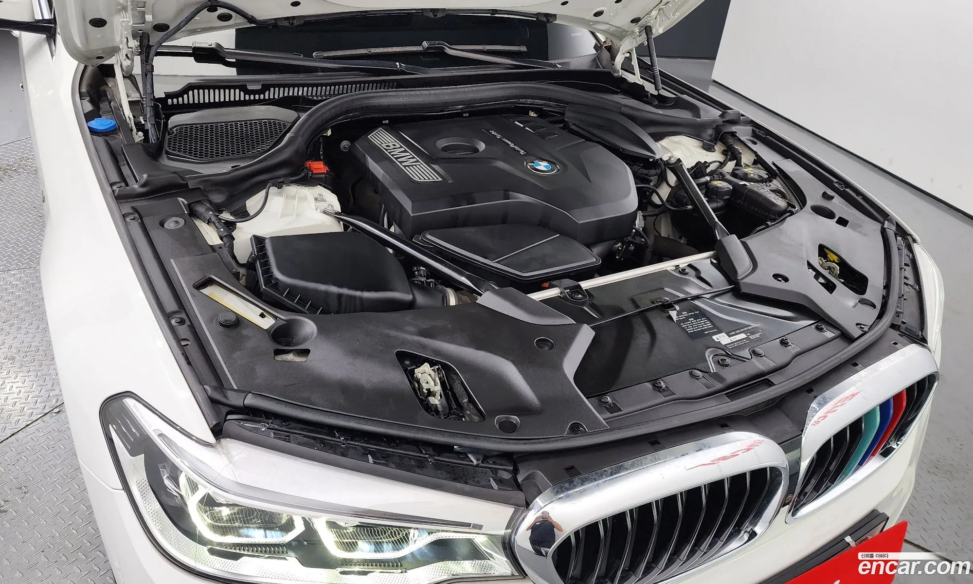 BMW 5 Series G30 530I M Sports Plus - фотография 12443152