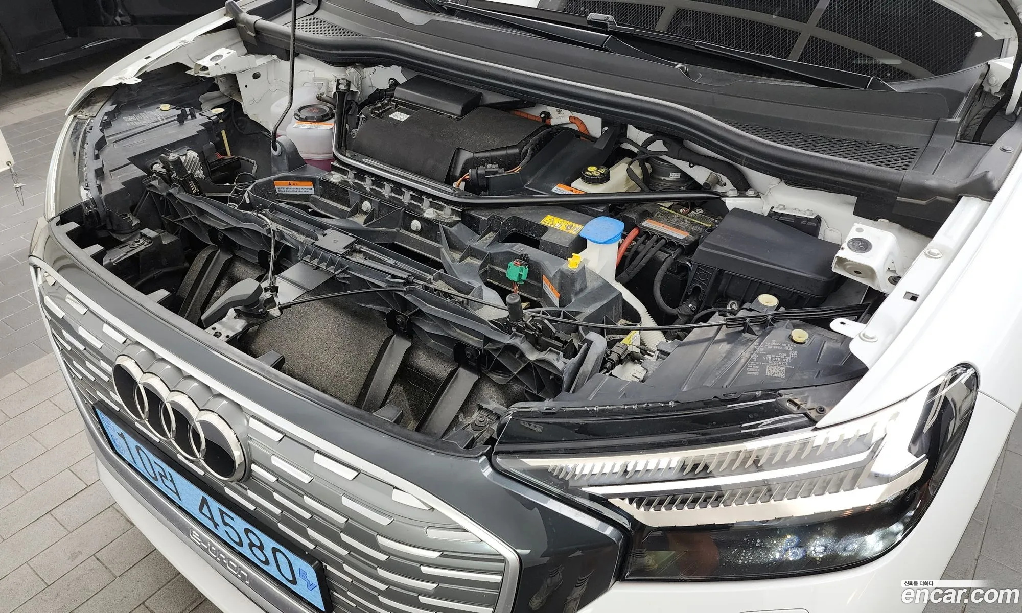 Audi Q4 E-Tron F4 40 Premium - фотография 393726