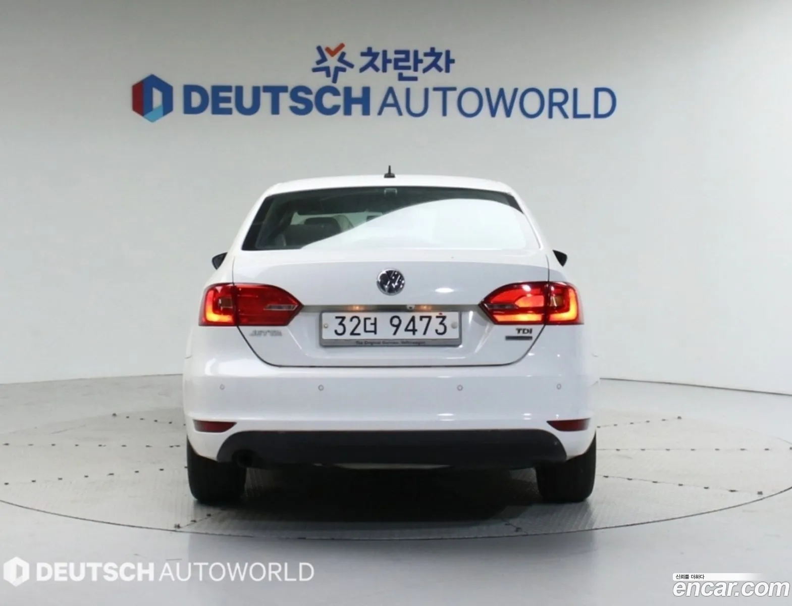 Volkswagen New Jetta 16 Tdi Bluemotion 6Th Generation - фотография 7907312