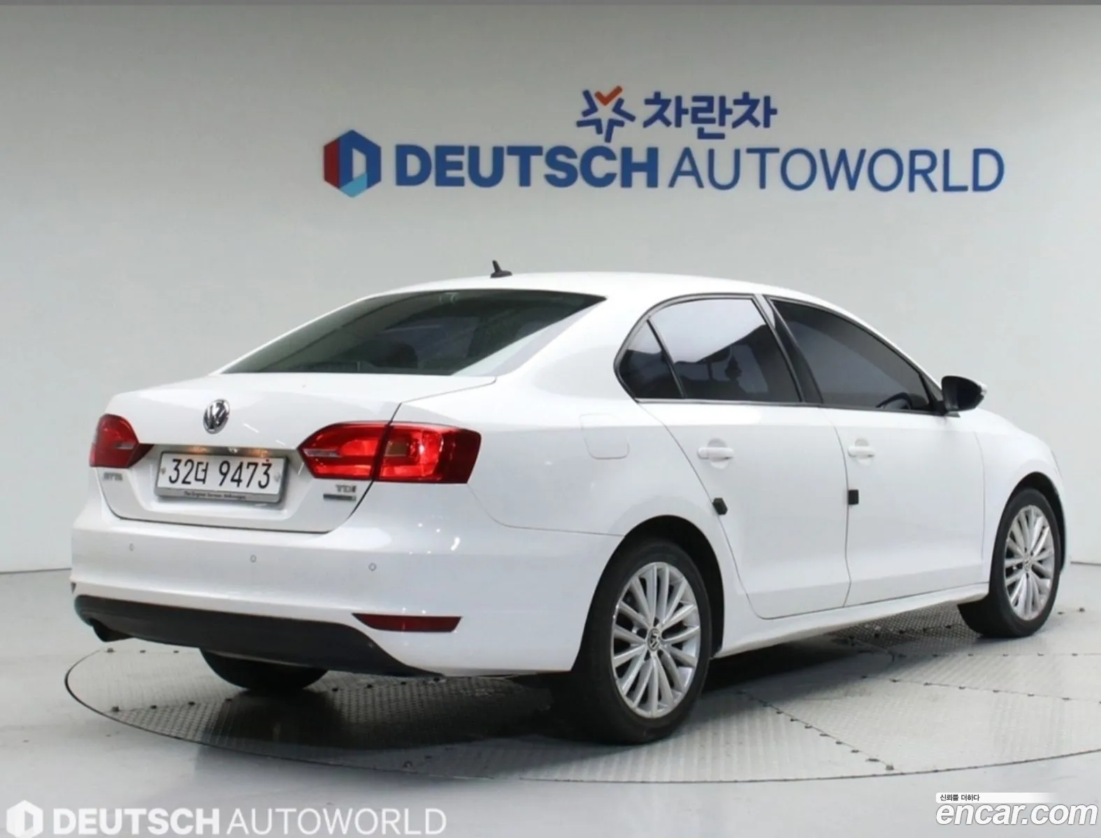 Volkswagen New Jetta 16 Tdi Bluemotion 6Th Generation - фотография 7907313