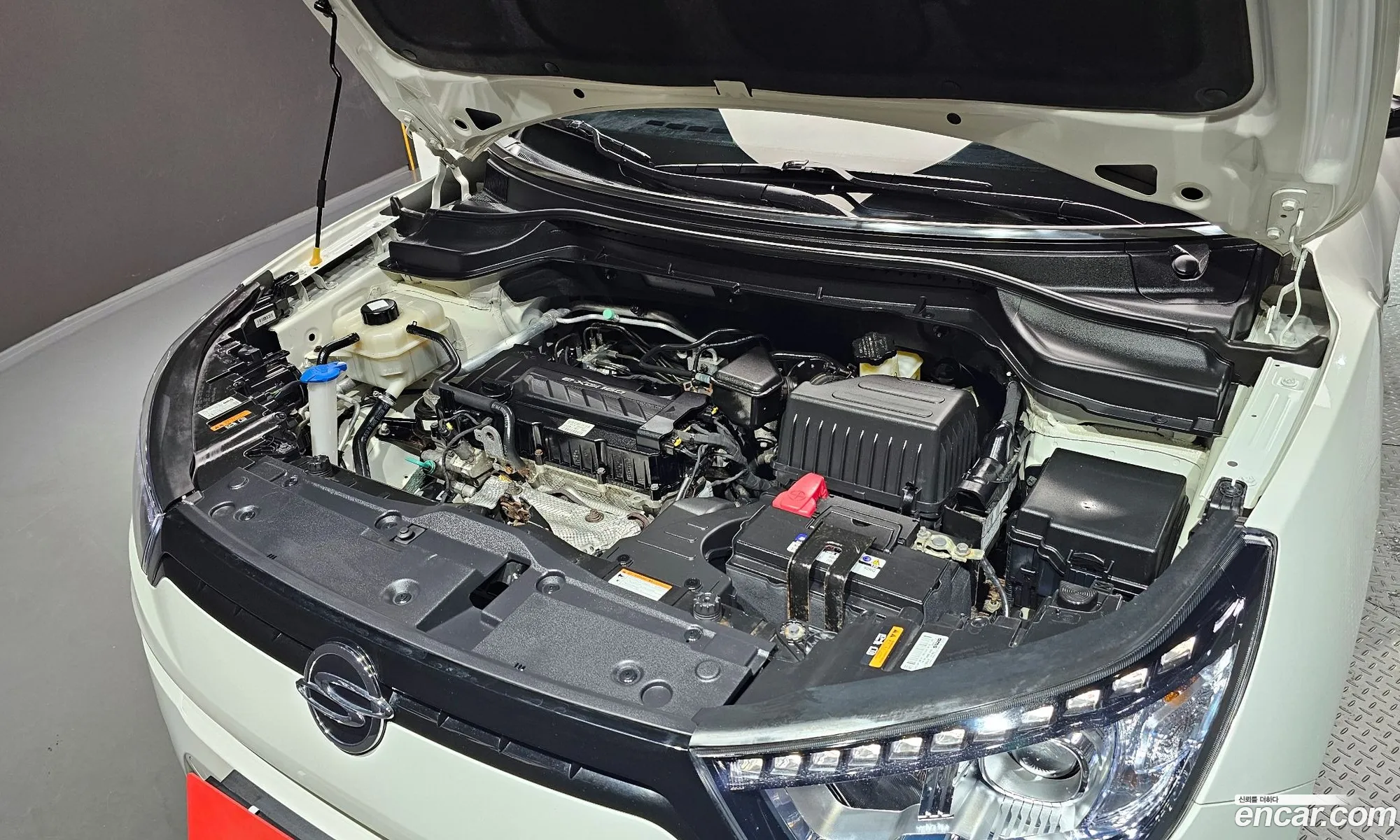 Kg Mobility Ssangyong Tivoli Lx 2Wd - фотография 8169889