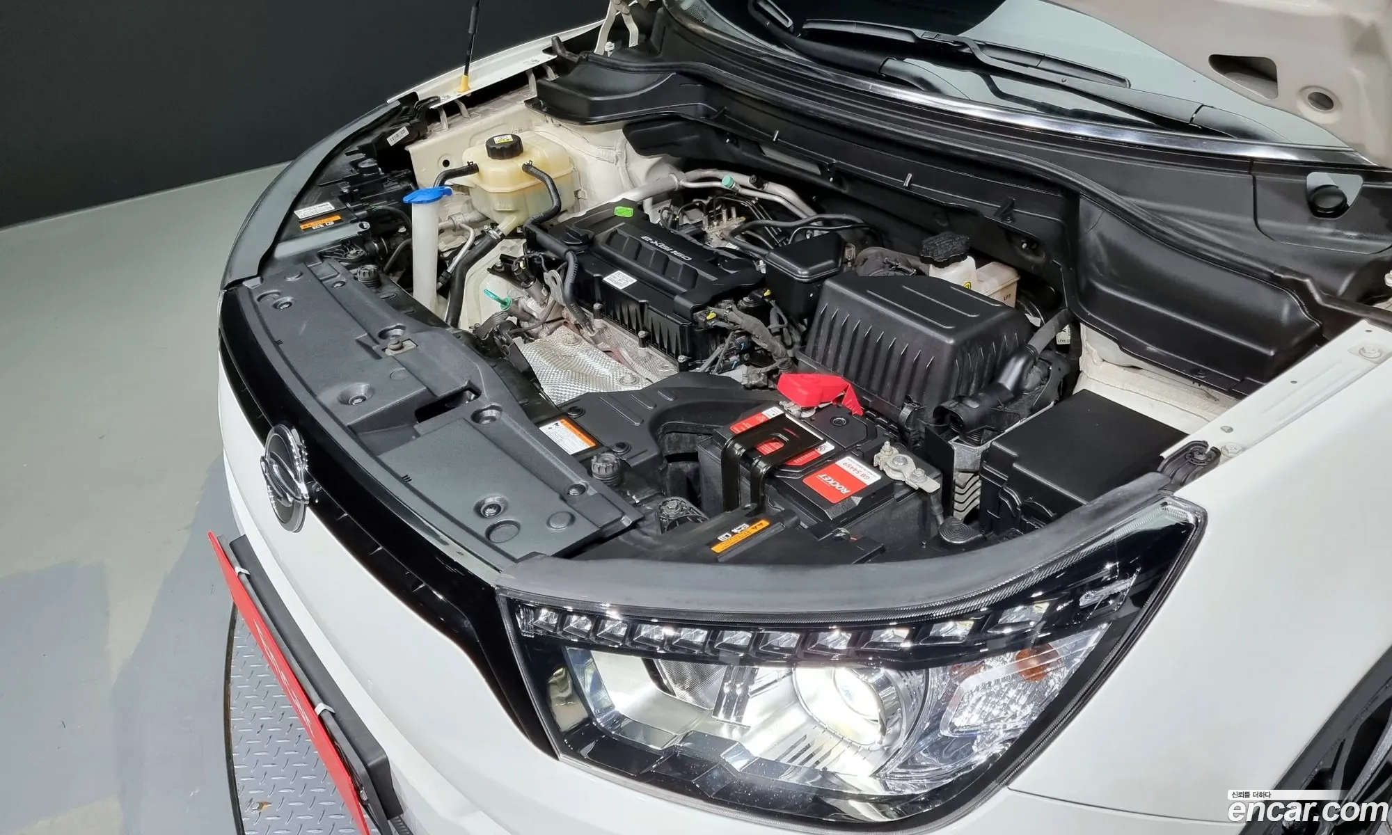 Kg Mobility Ssangyong Tivoli Lx 2Wd - фотография 8169877