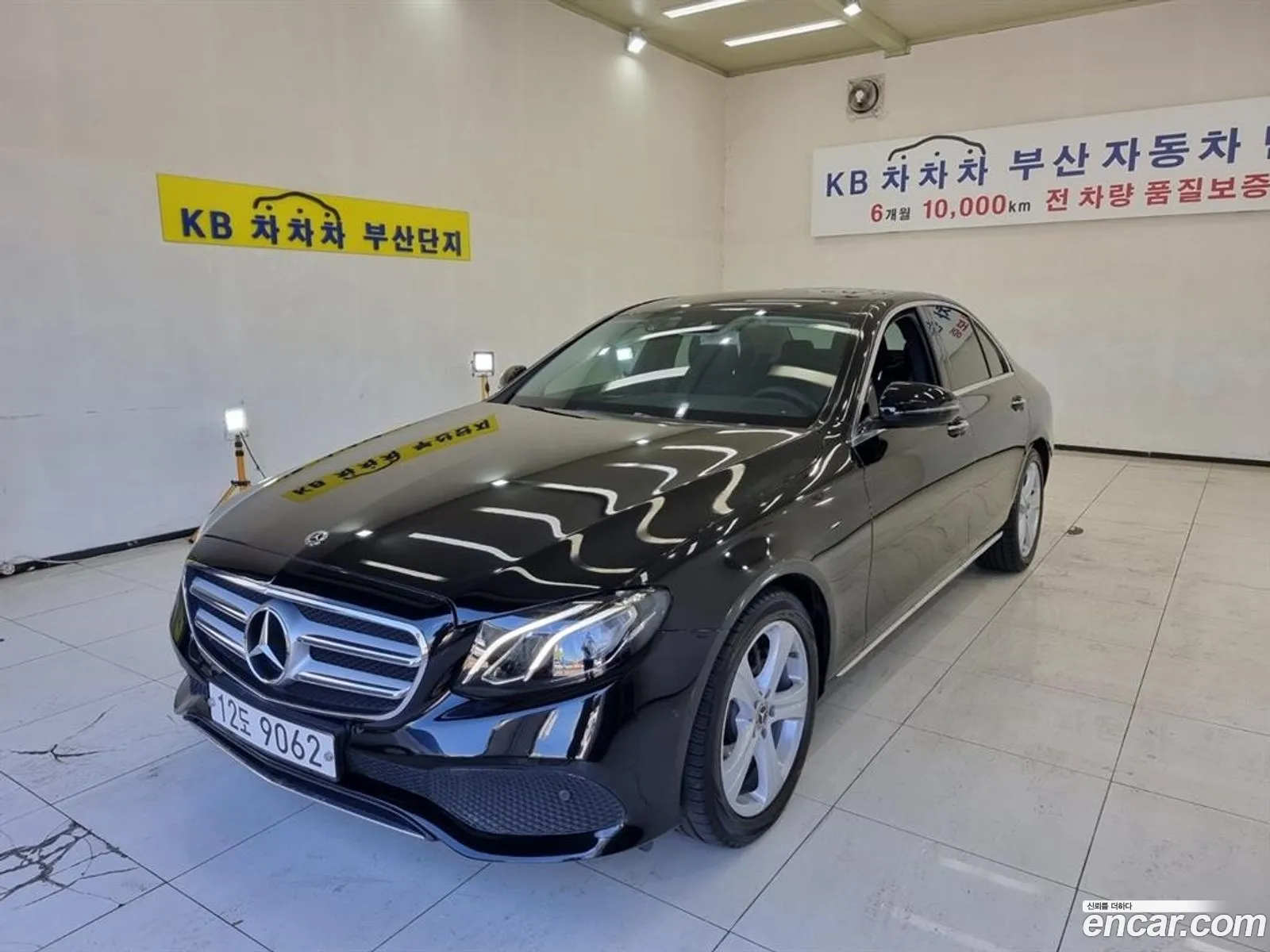 Mercedes E-Class W213 E200 Avantgarde - фотография 19210401