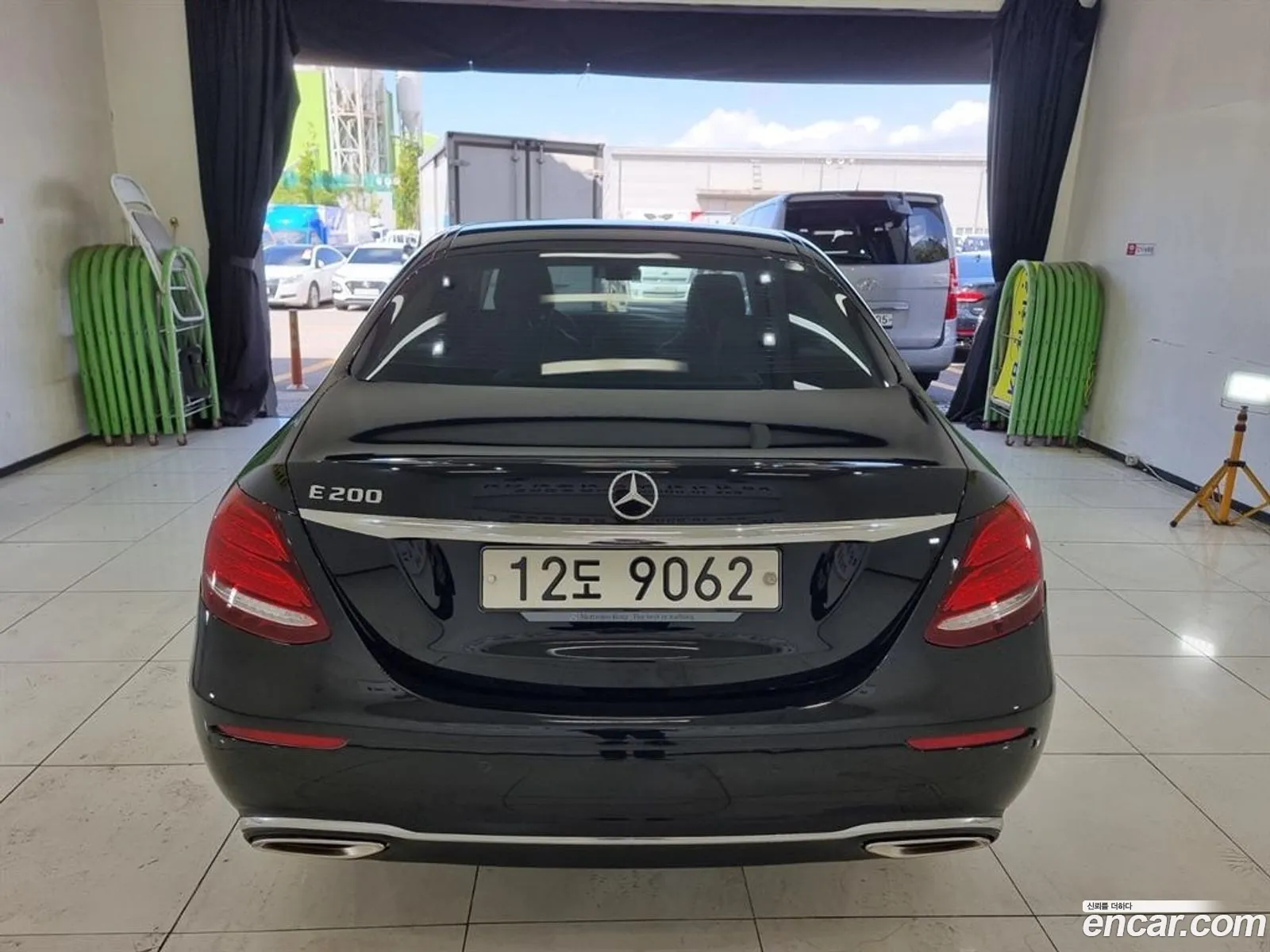 Mercedes E-Class W213 E200 Avantgarde - фотография 19210402