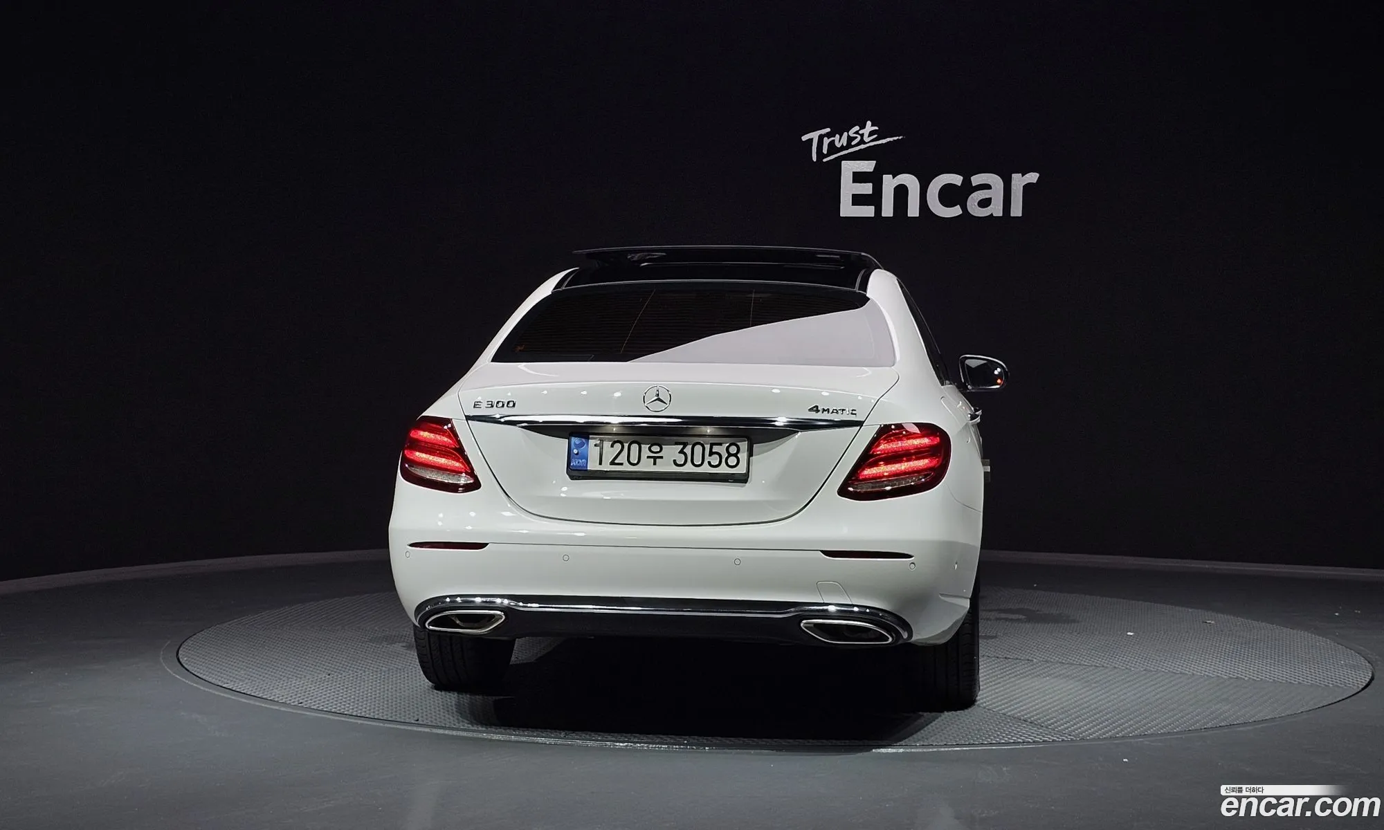 Mercedes E-Class W213 E300 4Matic Avant Garde - фотография 19210379