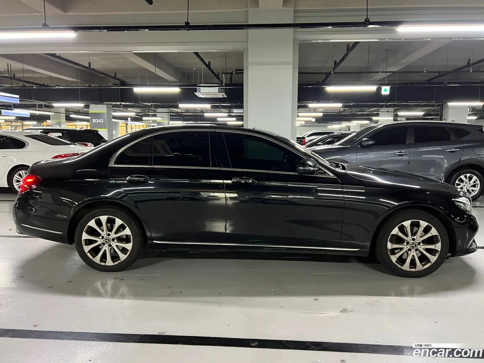Benz E-Class W213 E220D 4Matic Exclusive - фотография 19210443