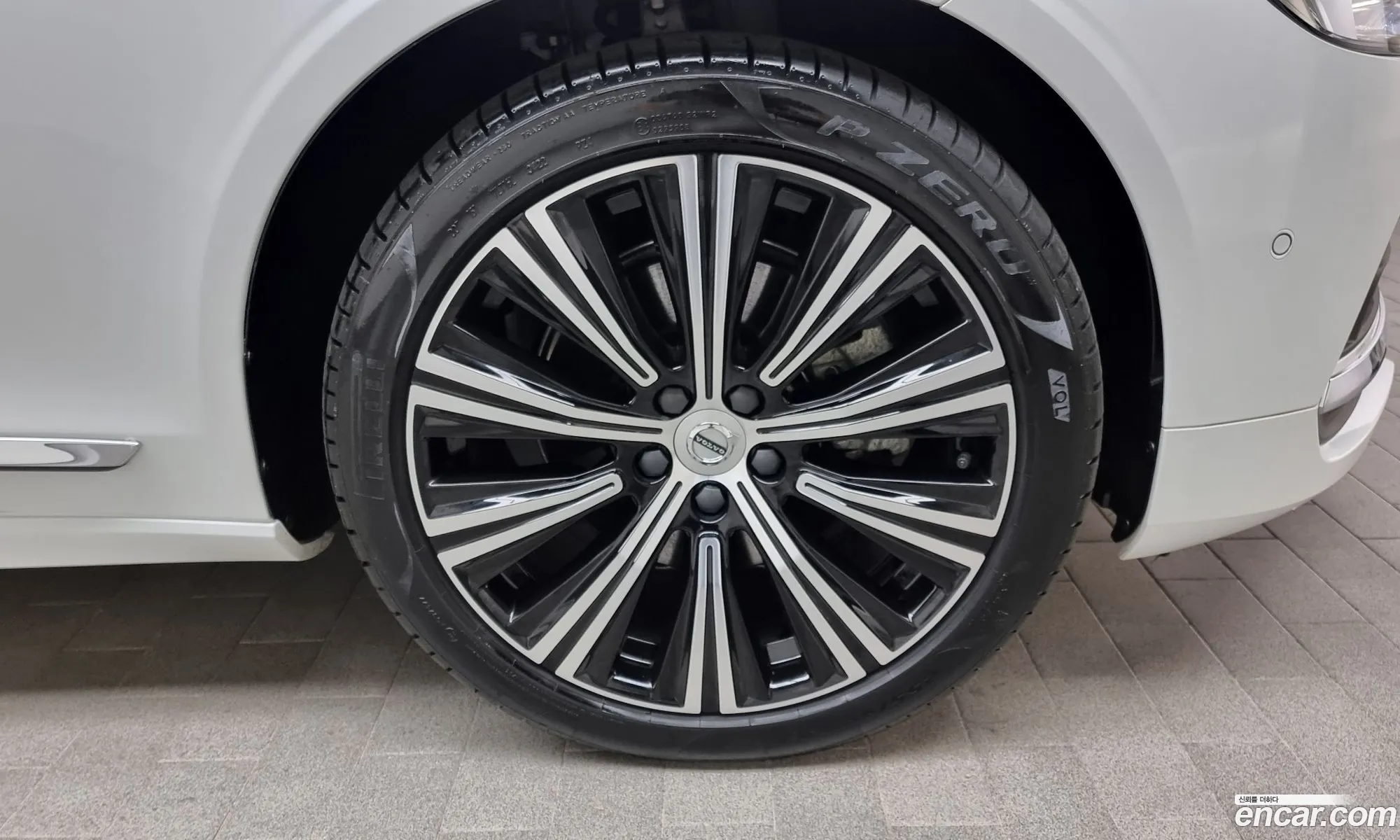Volvo S90 B5 Ultimate Bright - фотография 6462352