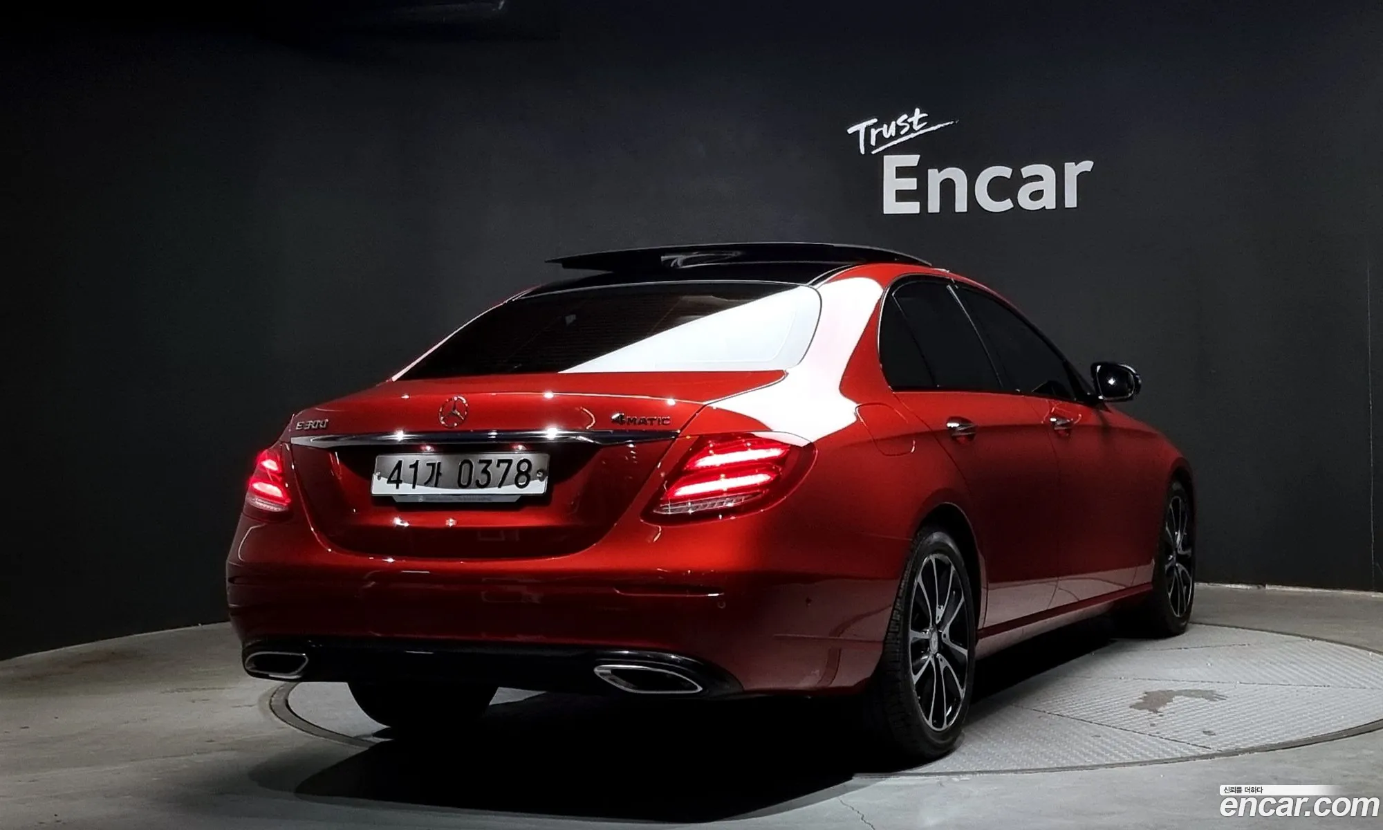 Mercedes E-Class W213 E300 4Matic Avant Garde - фотография 19186454