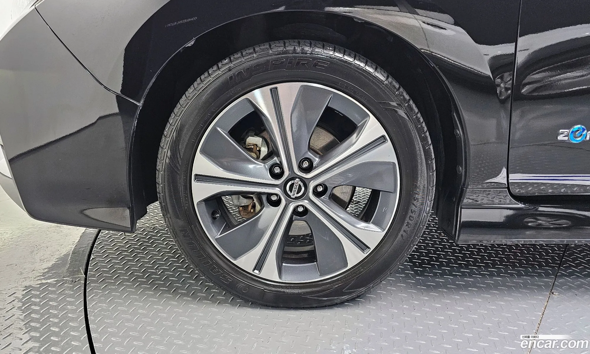 Nissan Leaf Ze1 Ev Sl - фотография 4674662
