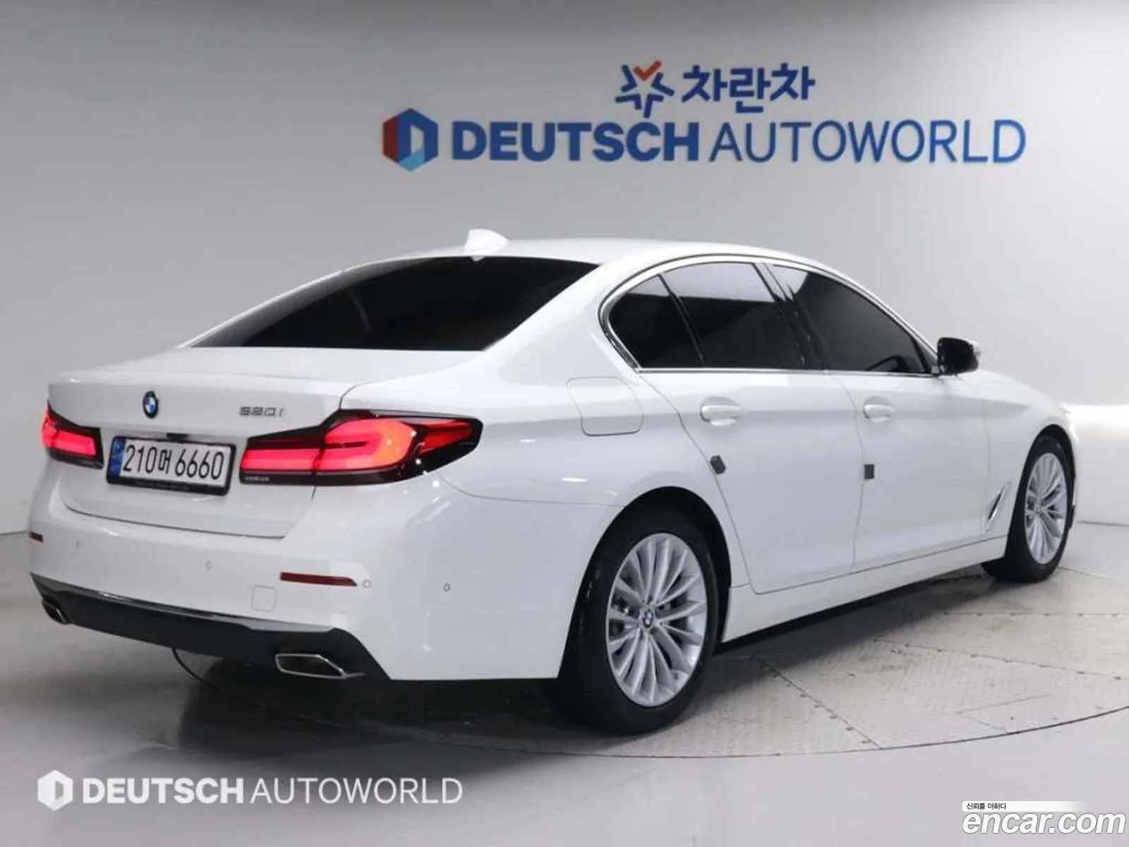 BMW 5 Series G30 520I Luxury - фотография 7626802