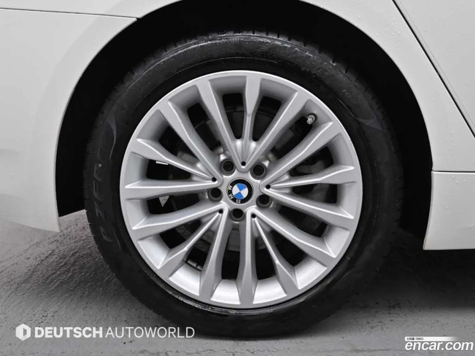 BMW 5 Series G30 520I Luxury - фотография 7626804