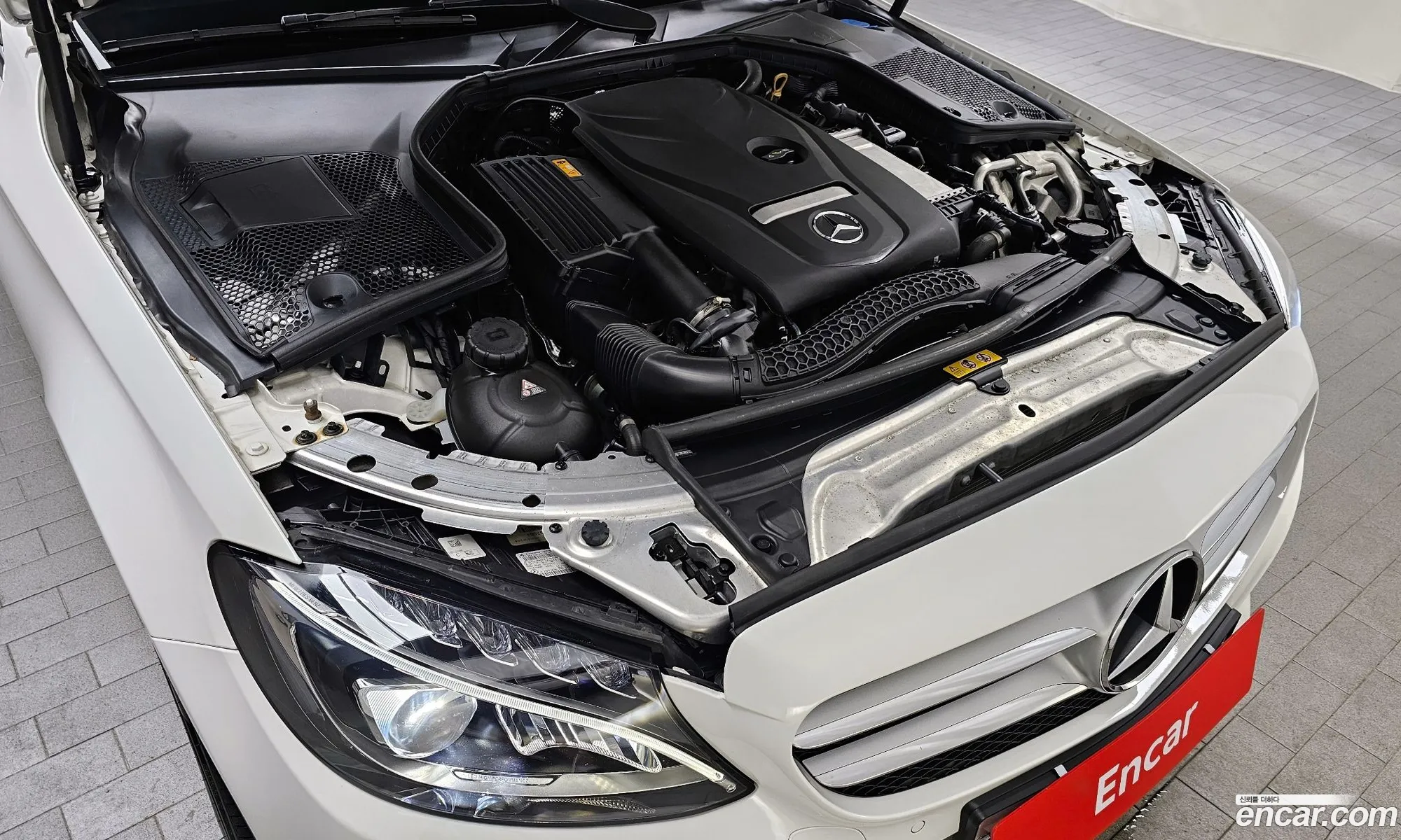 Mercedes C-Class W205 C200 Avantgarde - фотография 19816142
