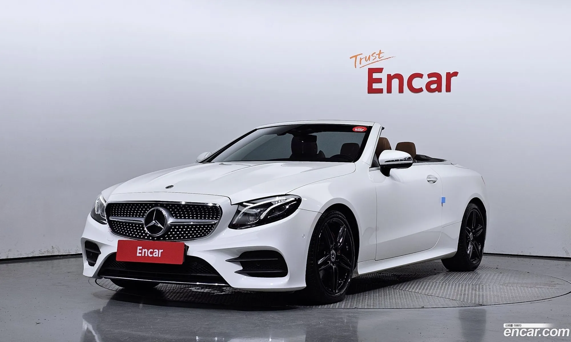 Benz E-Class W213 E220D Cabriolet - фотография 19221488