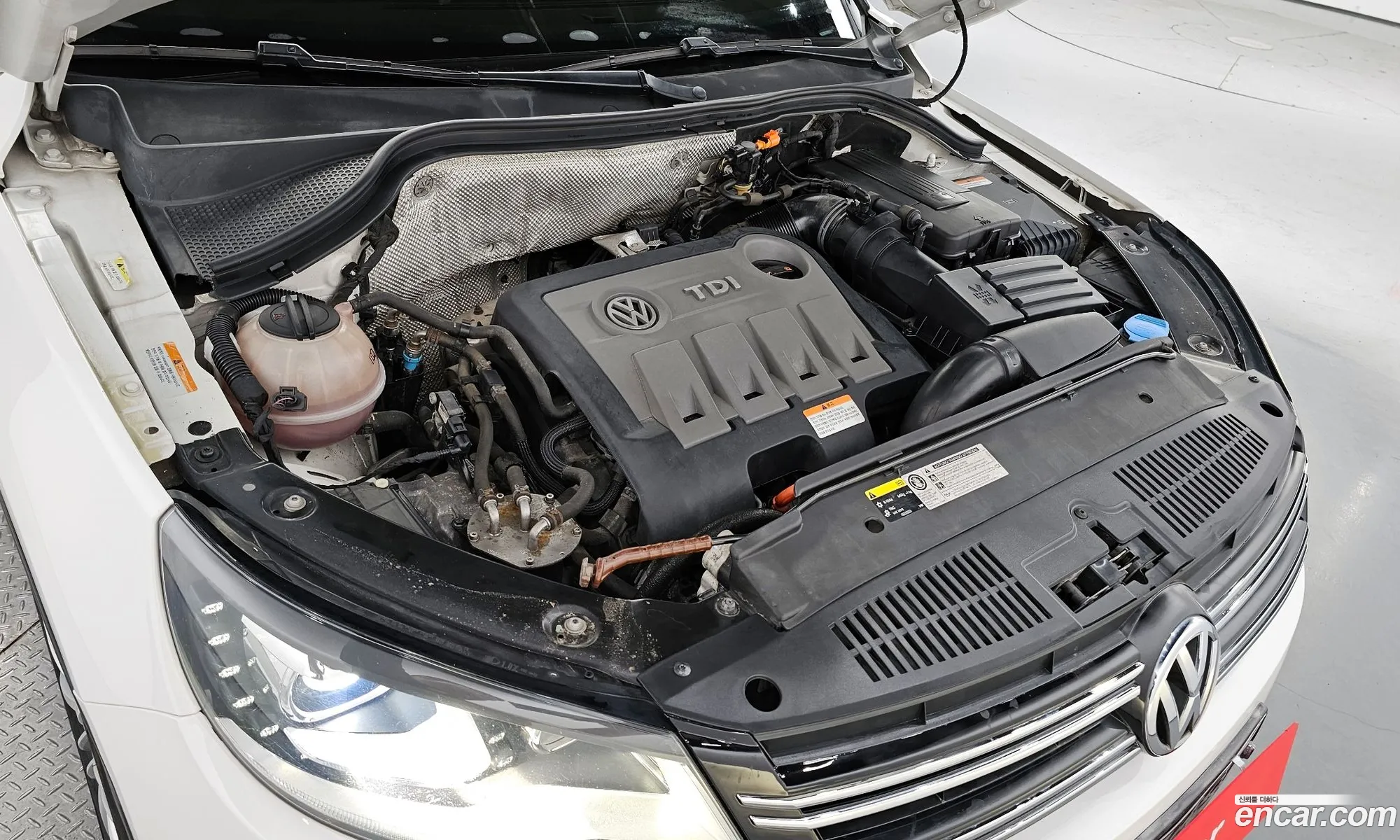 Volkswagen New Tiguan 20 Tdi Premium 5N - фотография 8462801