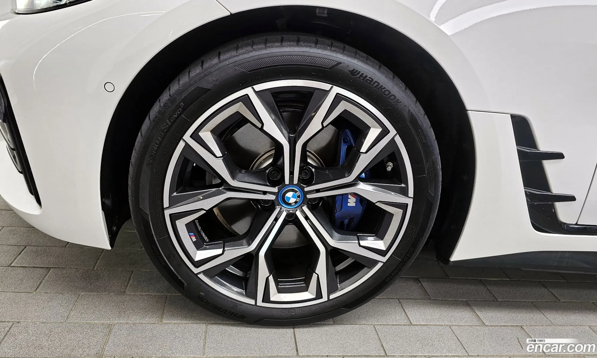 BMW I4 Edrive40 M Sports Pro - фотография 12406178