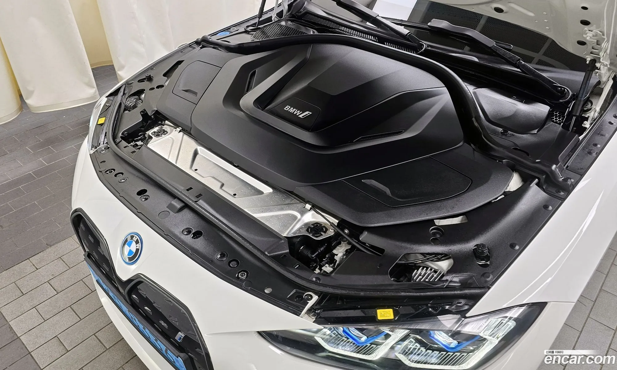 BMW I4 Edrive40 M Sports Pro - фотография 12406179