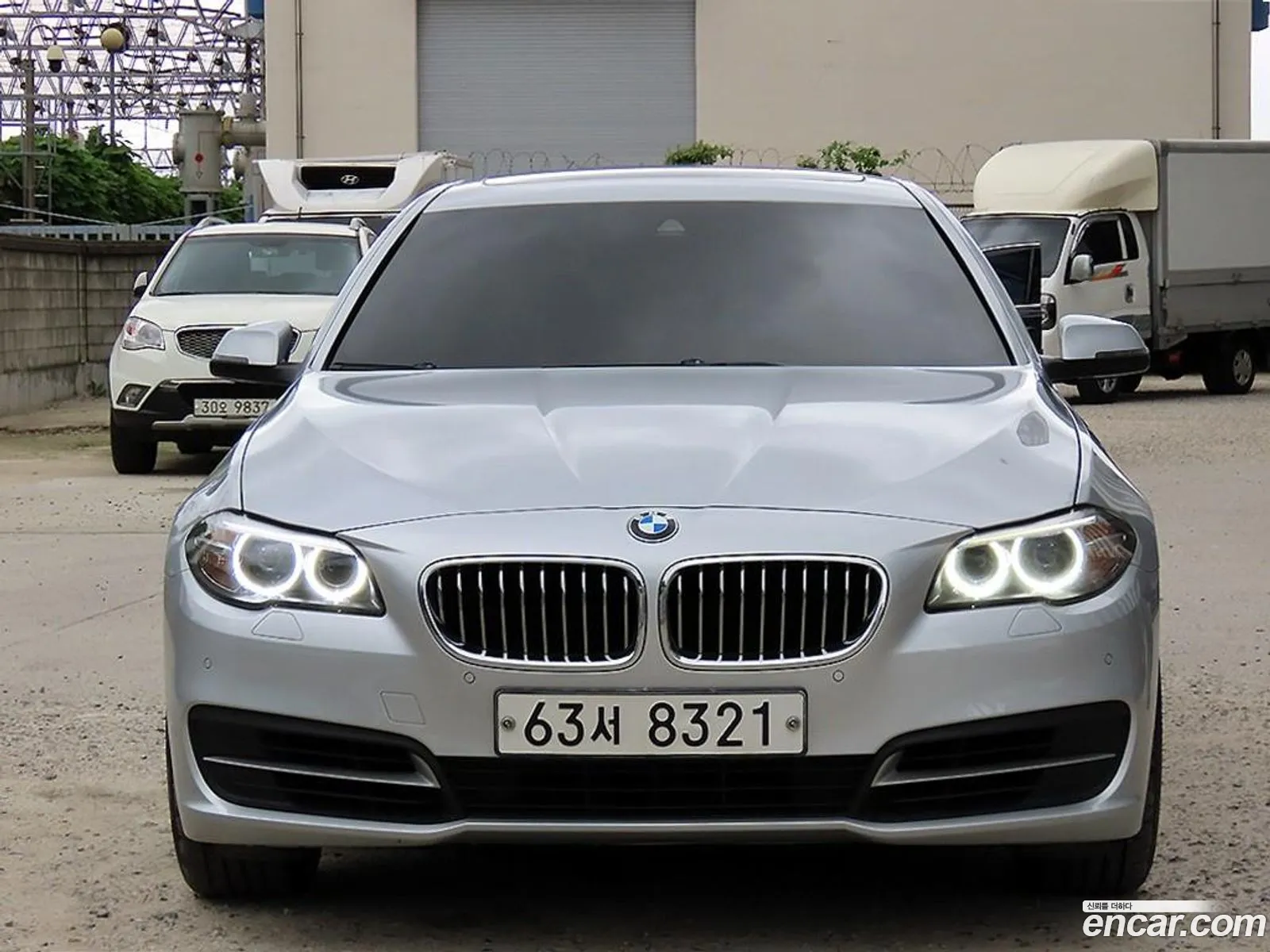BMW 5 Series F10 520D xDrive - фотография 8525010