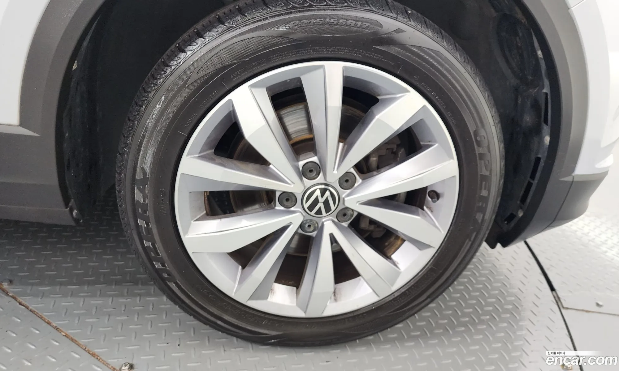 Volkswagen T-Roc 20 Tdi Style - фотография 8019059