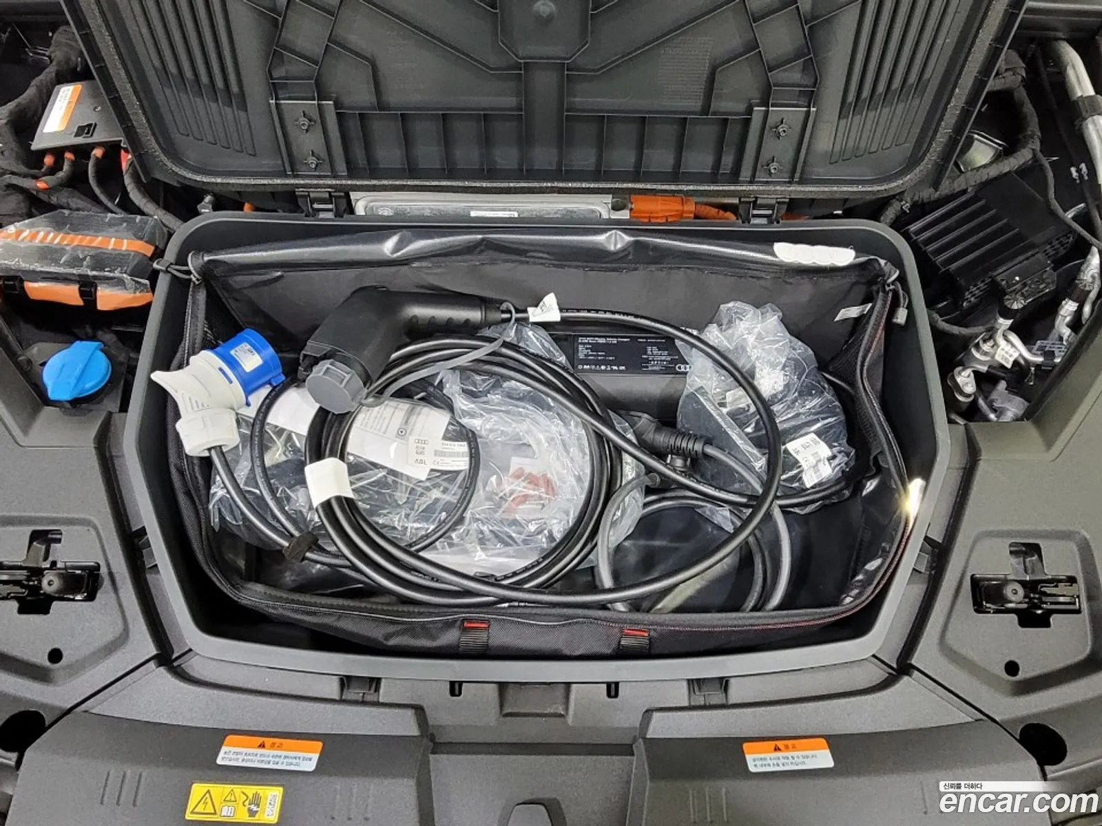 Audi E-Tron 55 Quattro - фотография 997435