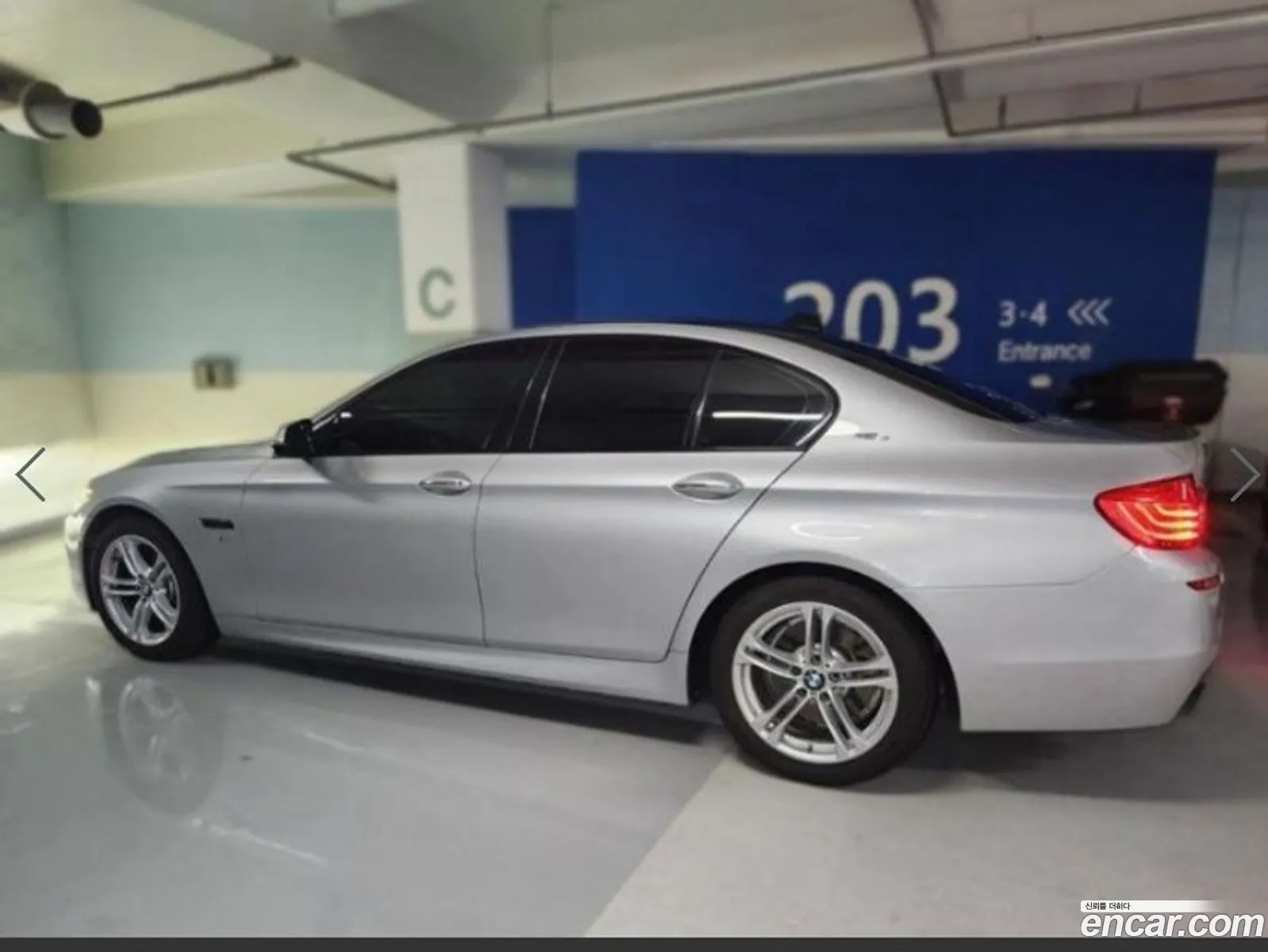 BMW 5 Series F10 520D M Aerodynamics - фотография 7373909