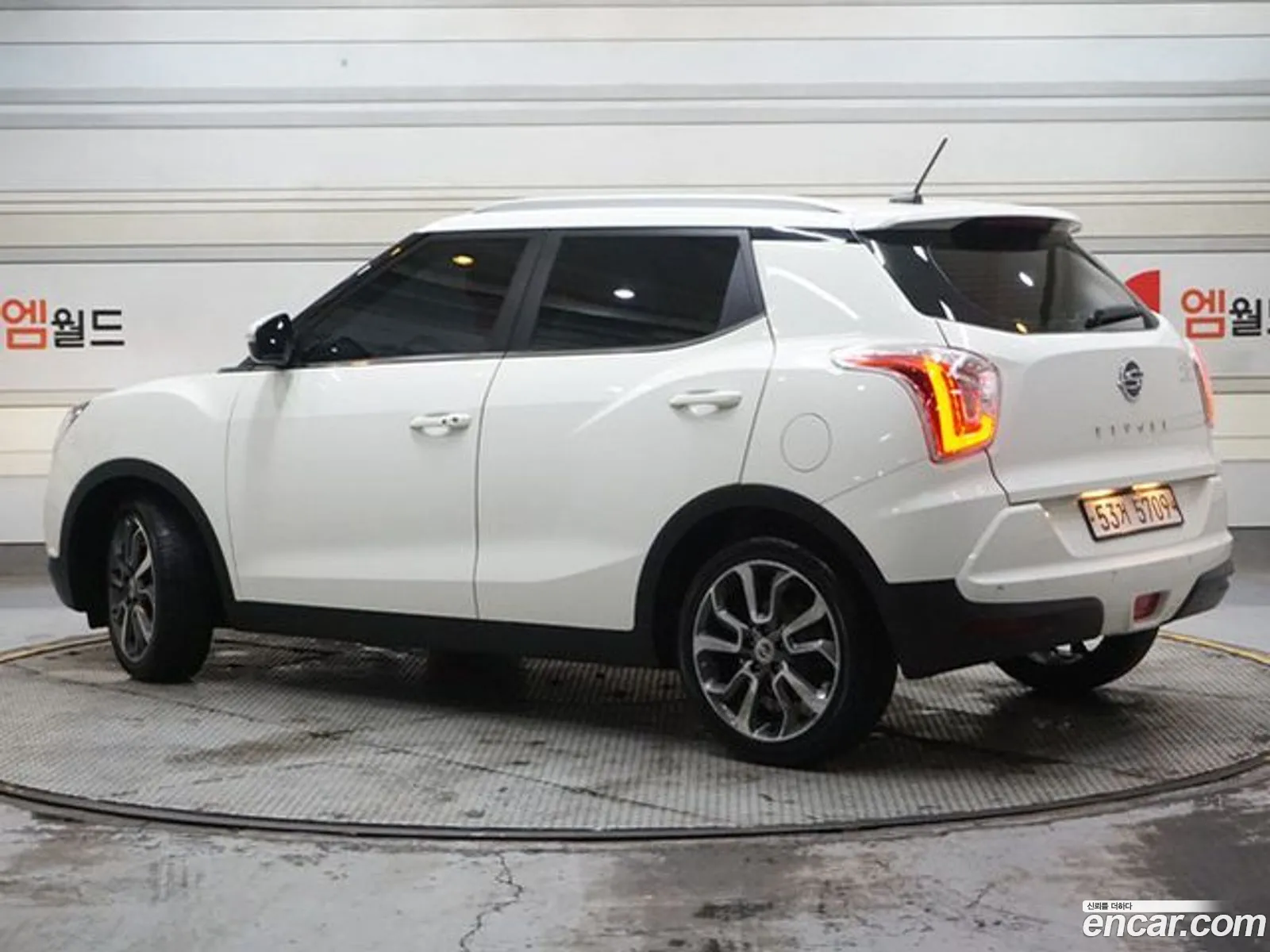Kg Mobility Ssangyong Tivoli Lx 2Wd Luxury Model - фотография 7973342