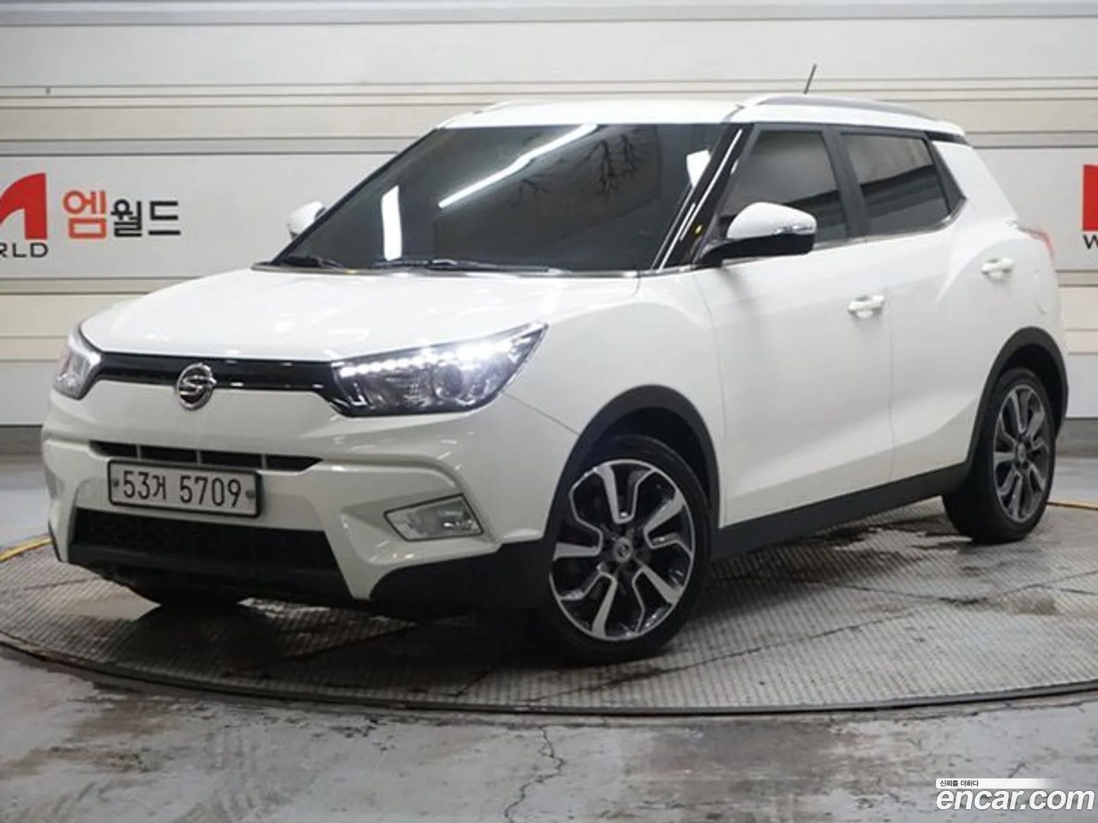 Kg Mobility Ssangyong Tivoli Lx 2Wd Luxury Model - фотография 7973343