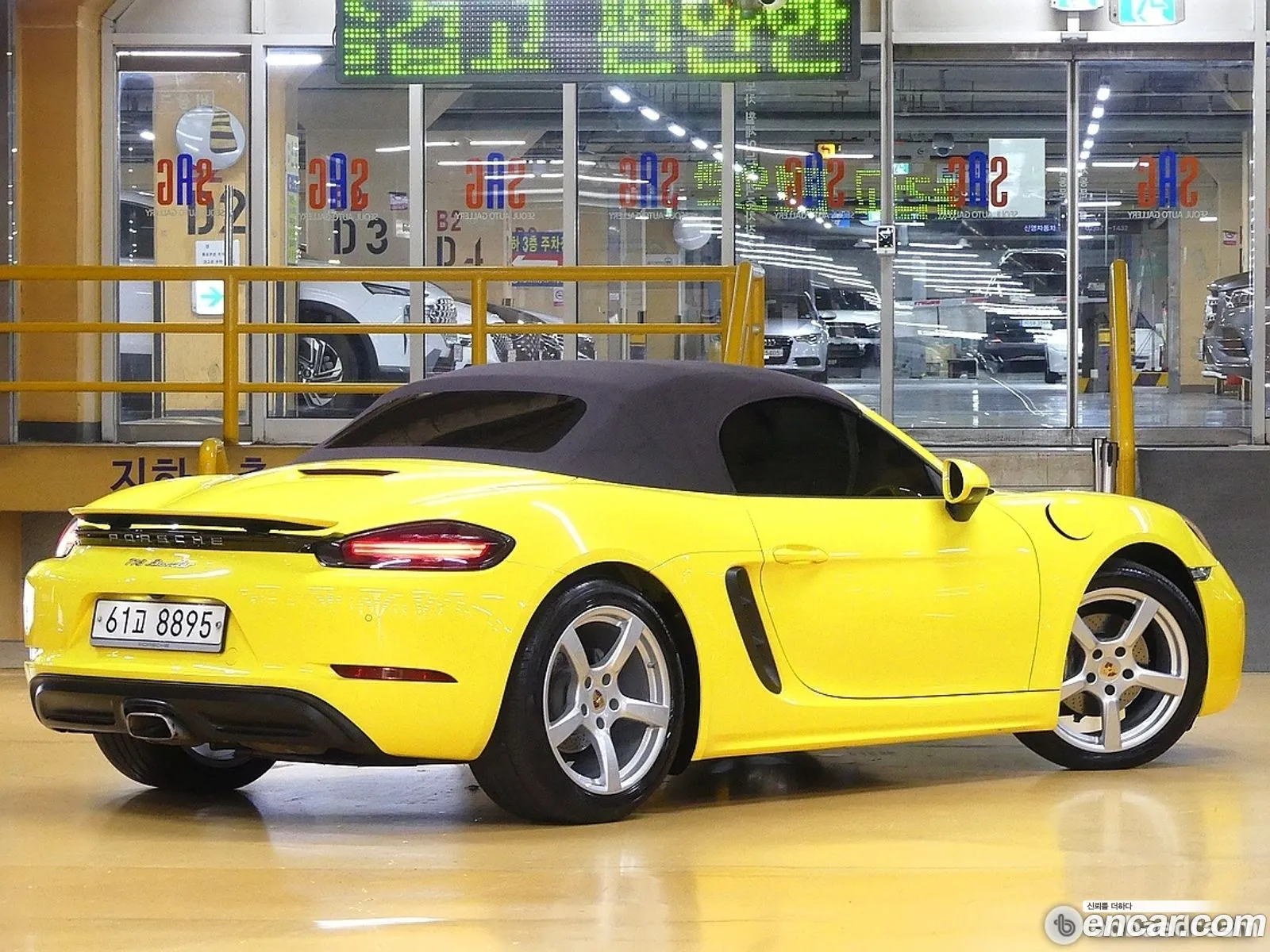 Porsche 718 Cayman 20 - фотография 8103048