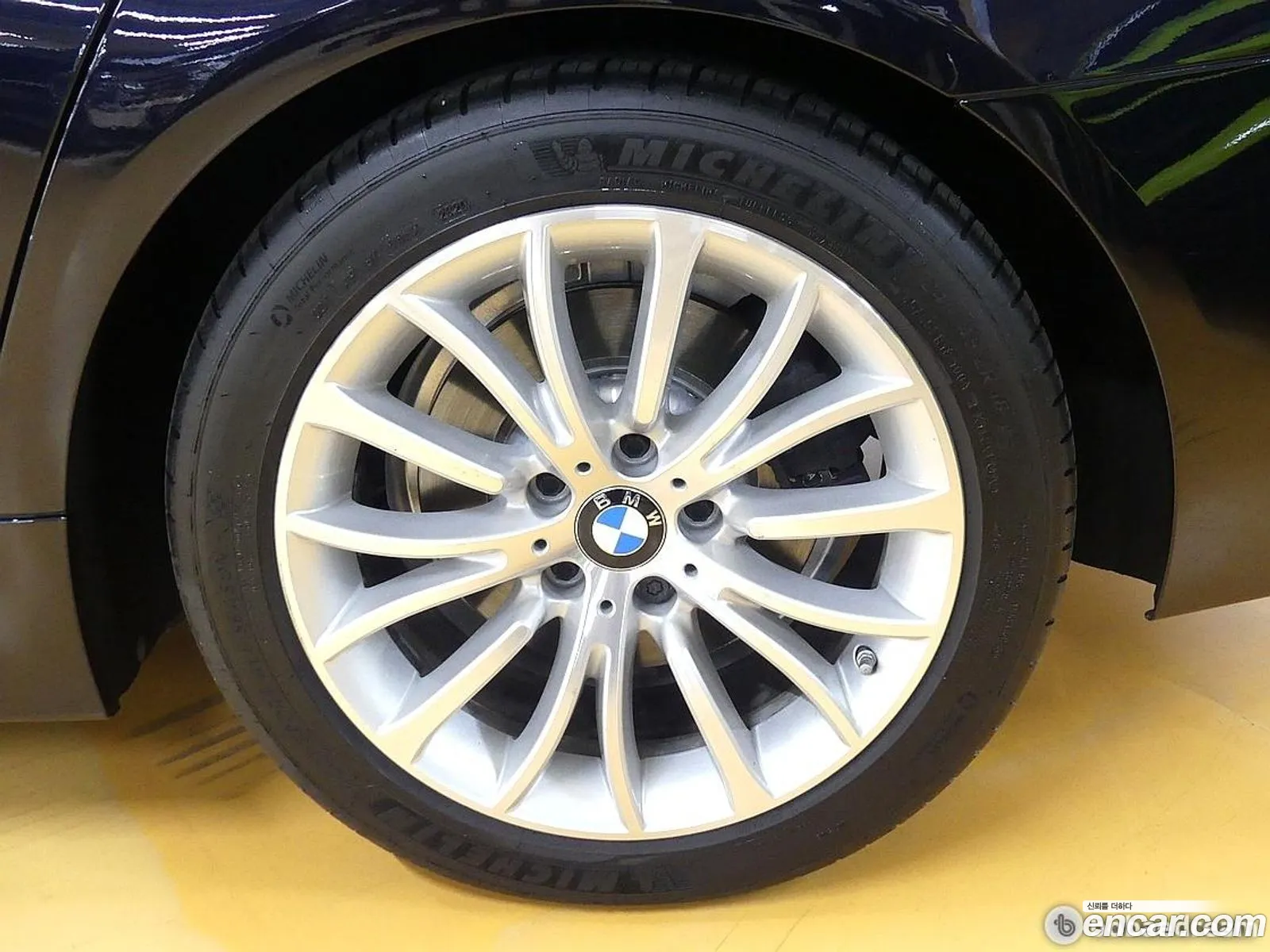 BMW 5 Series F10 528I M Aerodynamics - фотография 2453847