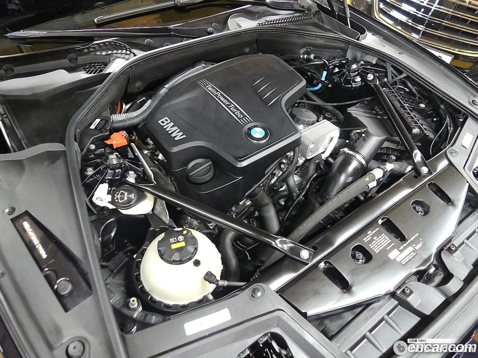 BMW 5 Series F10 528I M Aerodynamics - фотография 2453848