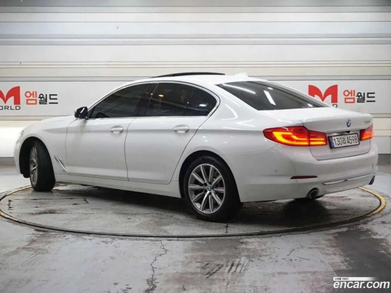 BMW 5 Series G30 520I Luxury - фотография 2625890