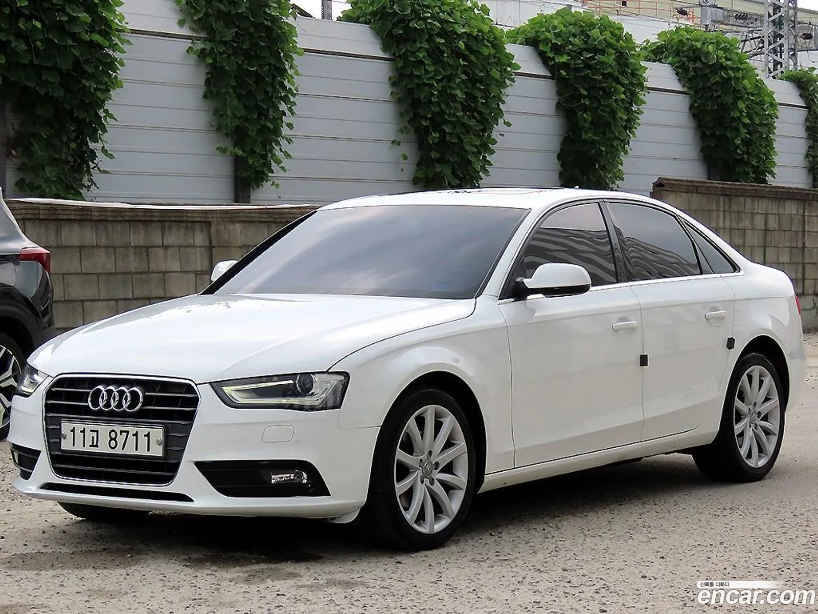Audi New A4 30 Tdi Dynamic B8 - фотография 12664930