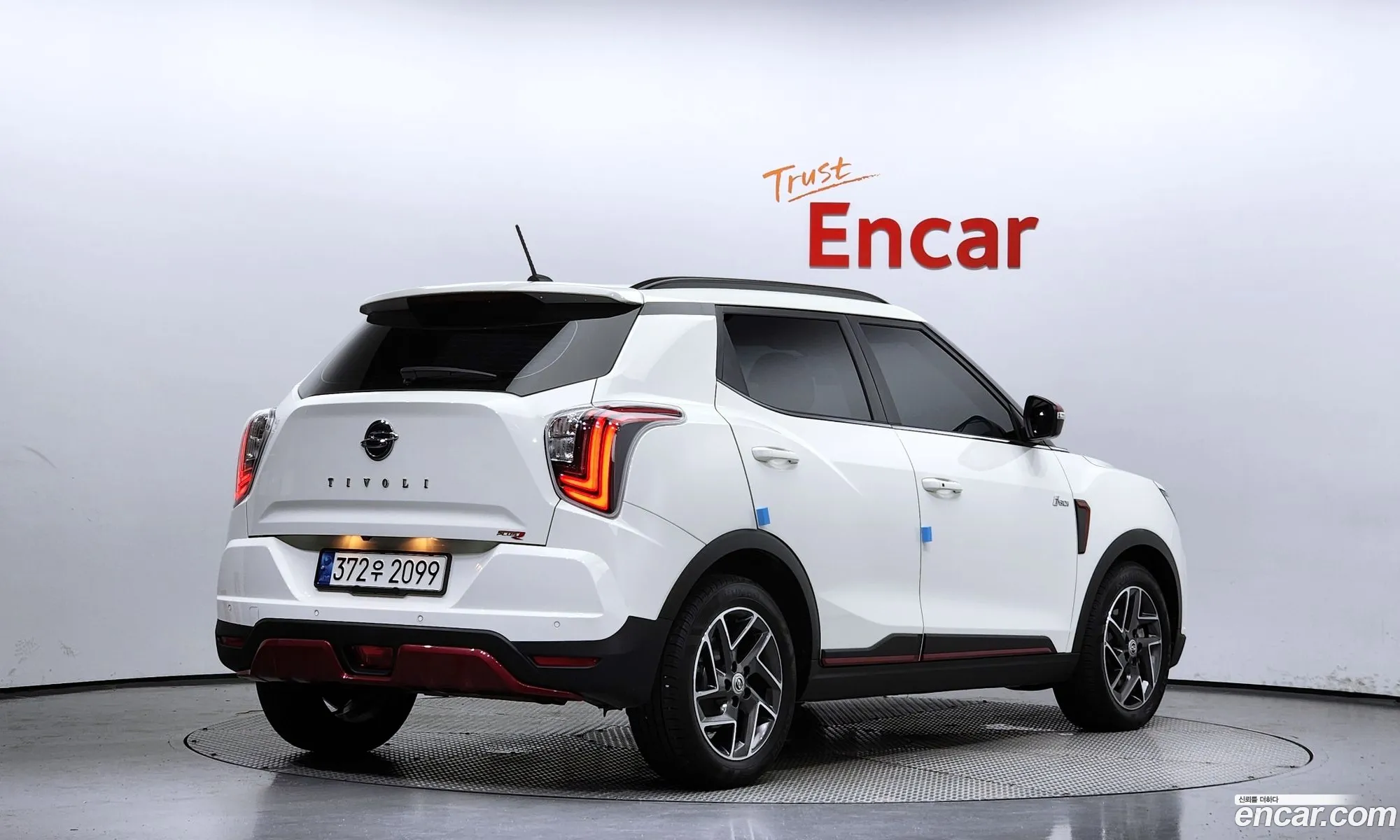 Kg Mobility Ssangyong Very New Tivoli Gasoline 15 2Wd R-Plus White - фотография 7221571