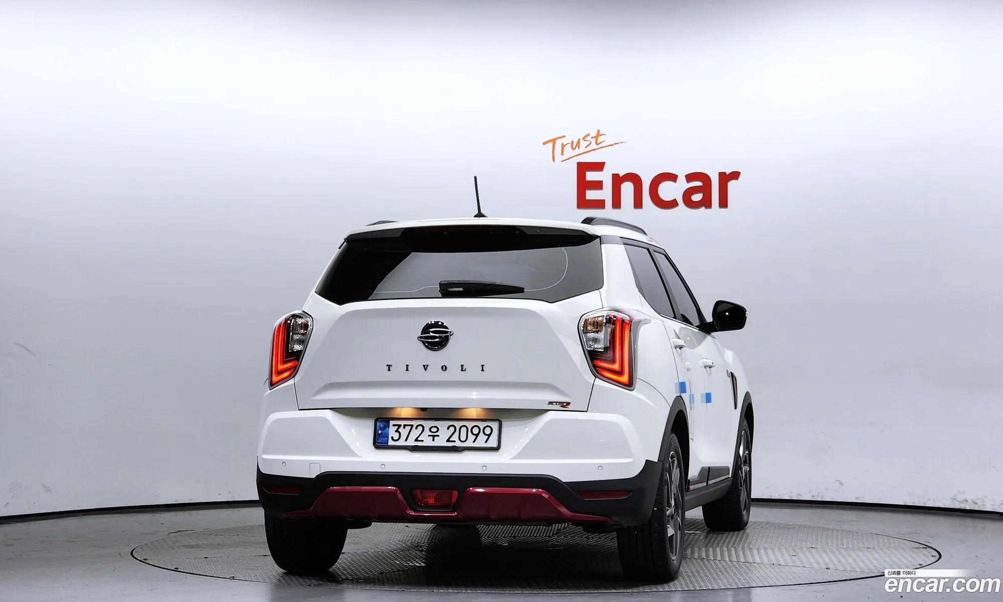Kg Mobility Ssangyong Very New Tivoli Gasoline 15 2Wd R-Plus White - фотография 7221573