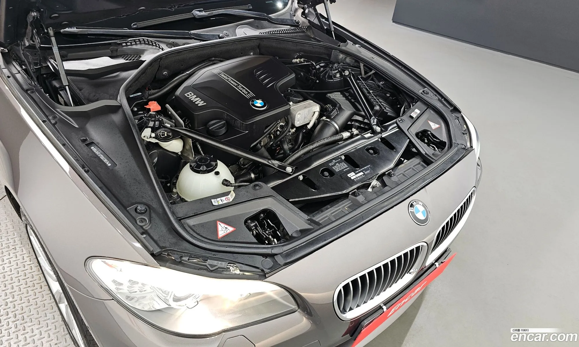 BMW 5 Series F10 528I xDrive - фотография 7205026