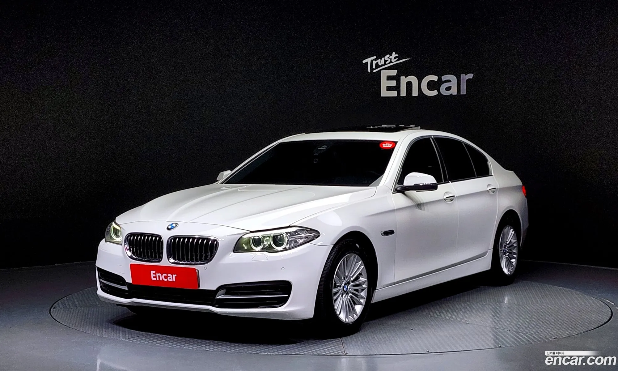 BMW 5 Series F10 520D - фотография 7842995