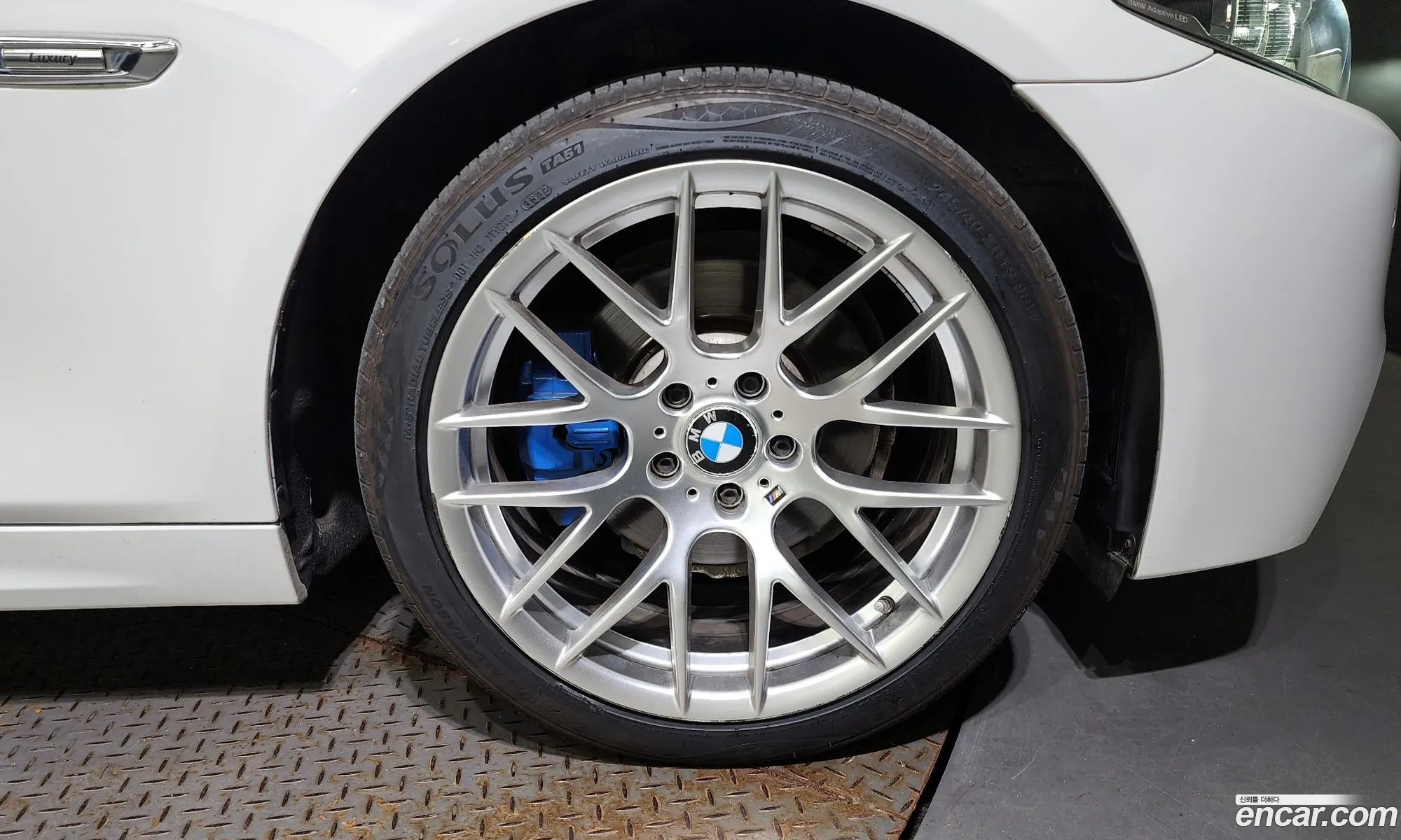 BMW 5 Series F10 520D Luxury - фотография 7671174
