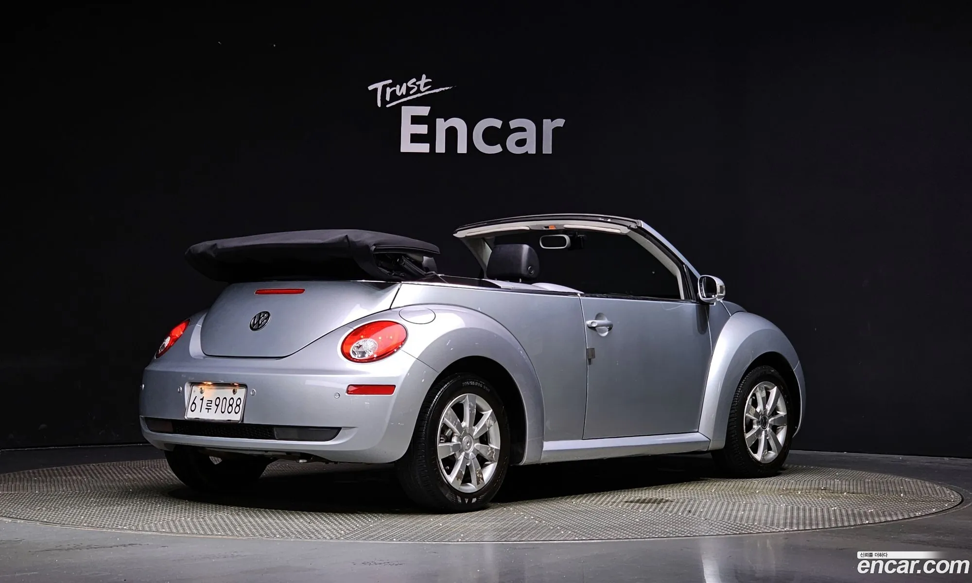 Volkswagen New Beetle 20 Cabriolet 1Y - фотография 12462857
