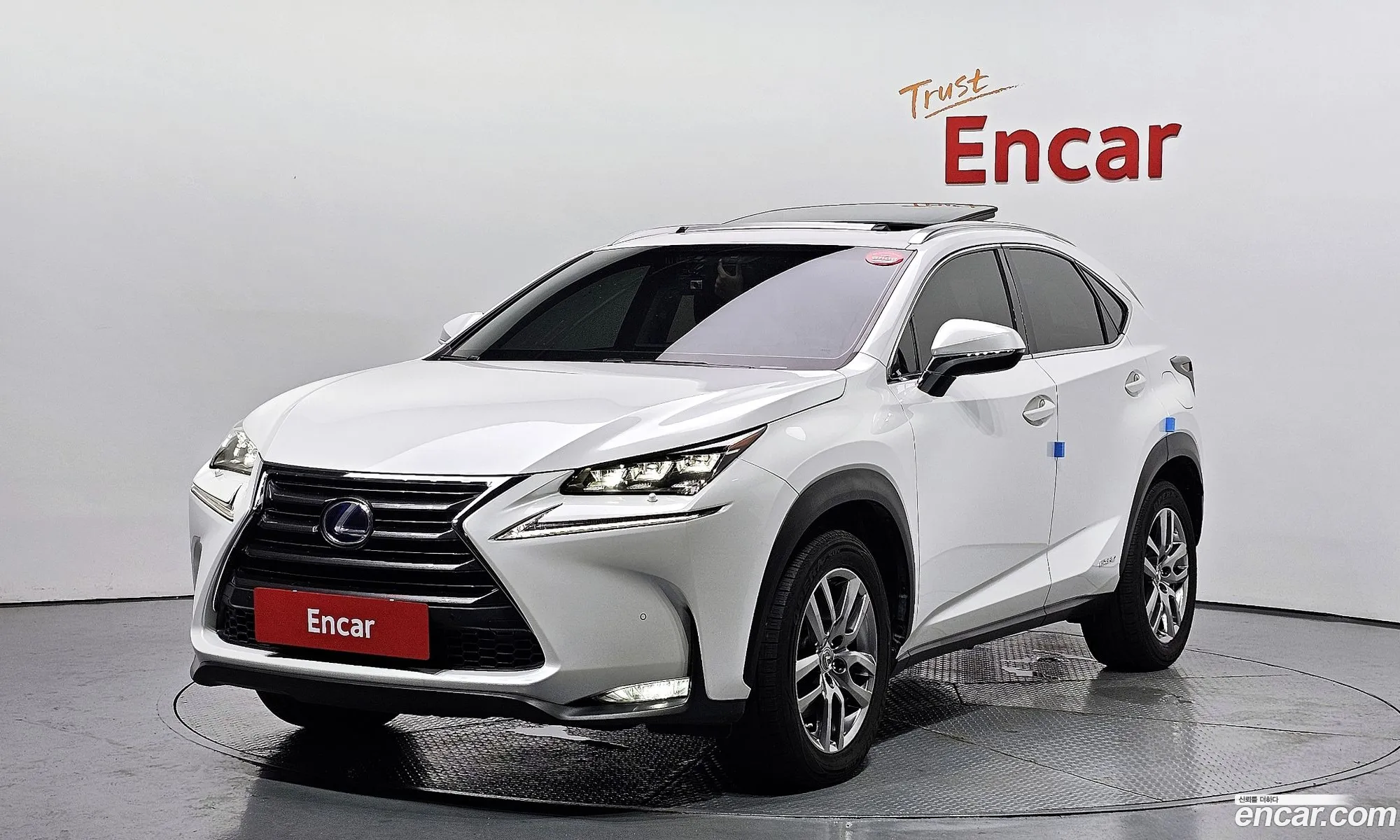 Lexus Nx300H Supreme - фотография 6585629