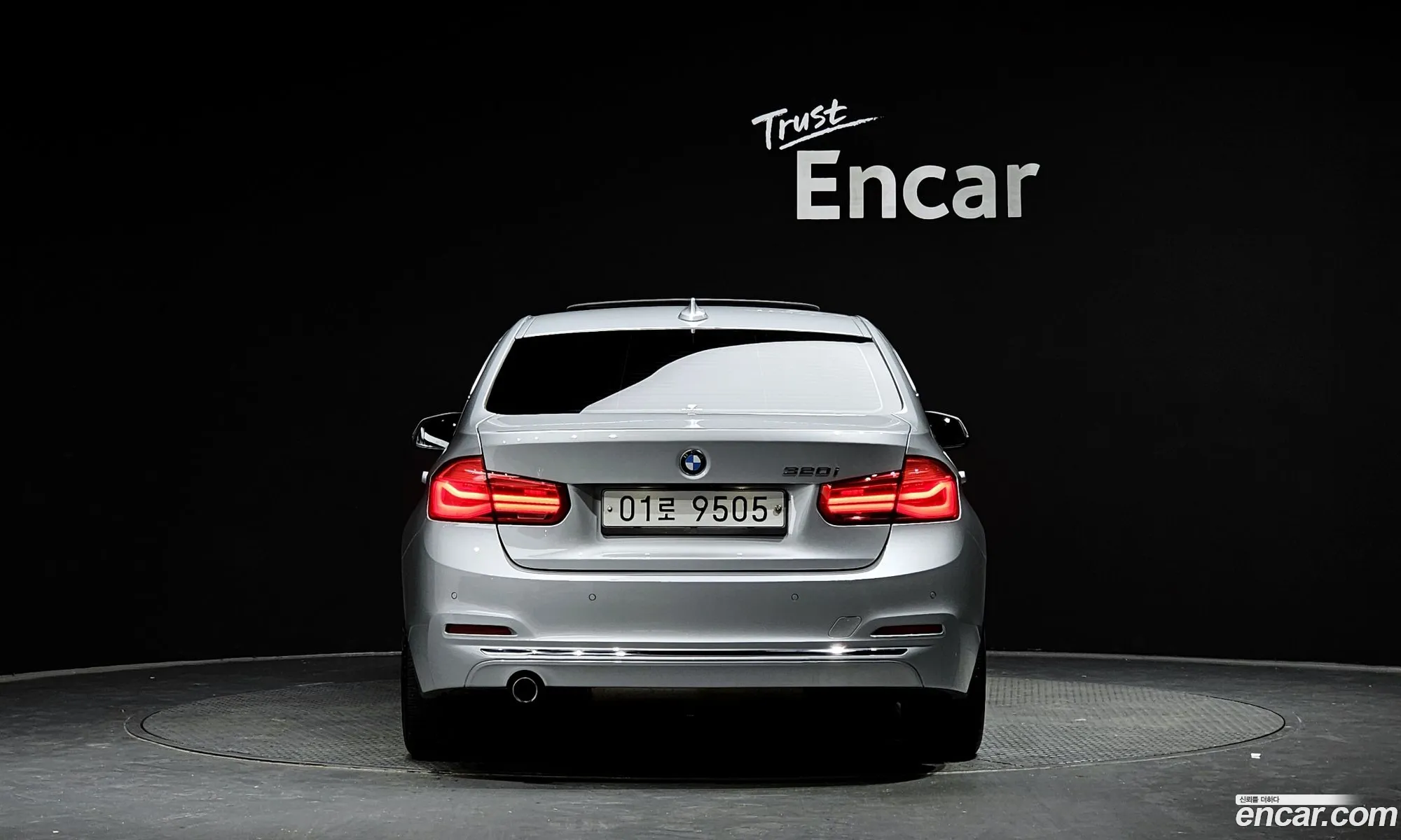 BMW 3 Series F30 320I Luxury - фотография 7205000